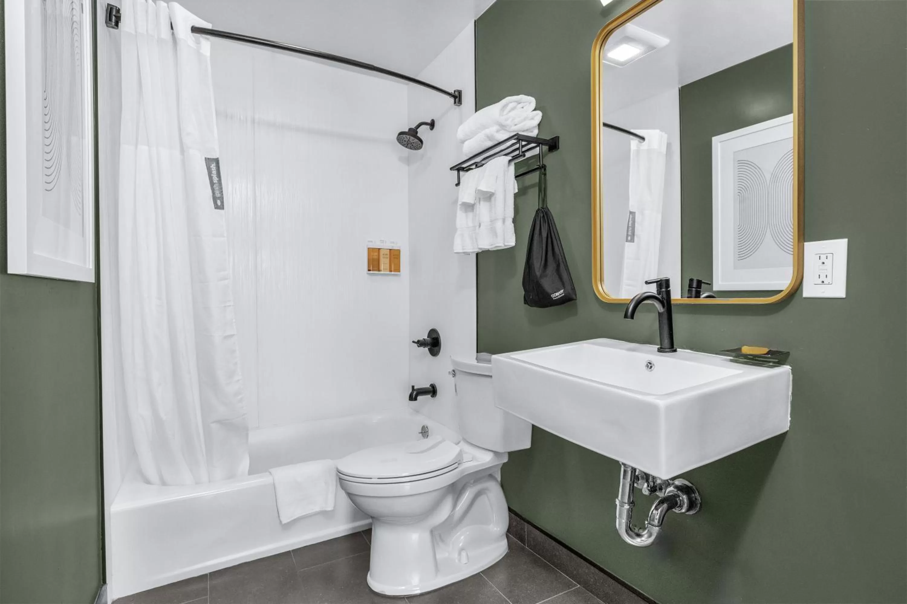 Bathroom in Nob Hill Hotel