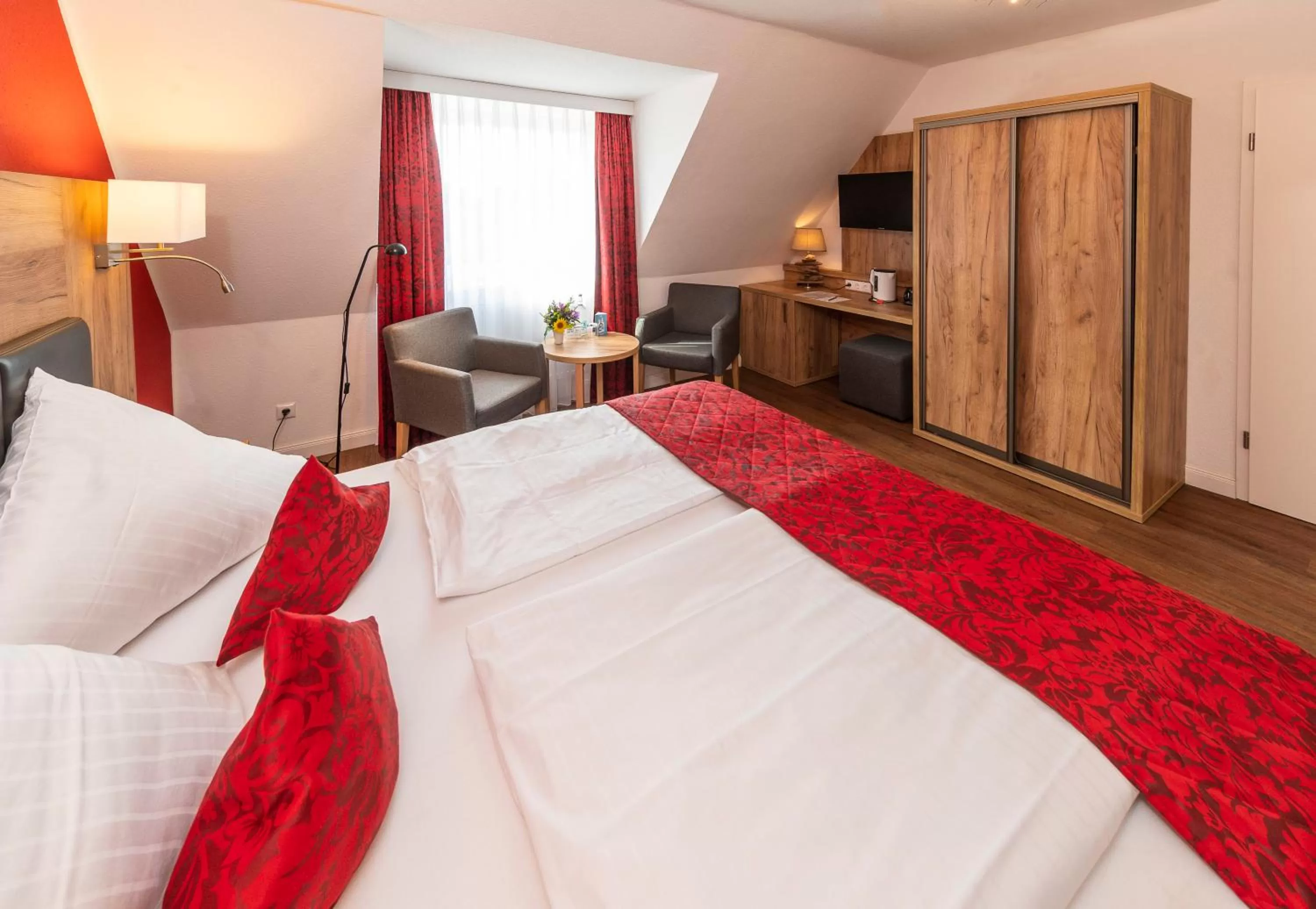 TV and multimedia, Bed in Hotel Das kleine Glück - Adults Only