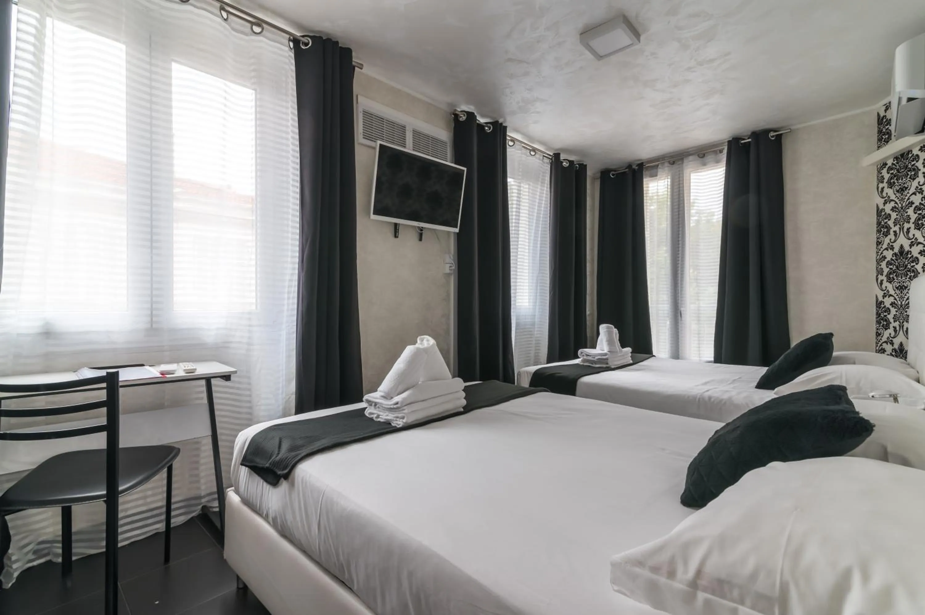 Family Room in Hotel des Congrès et Festivals