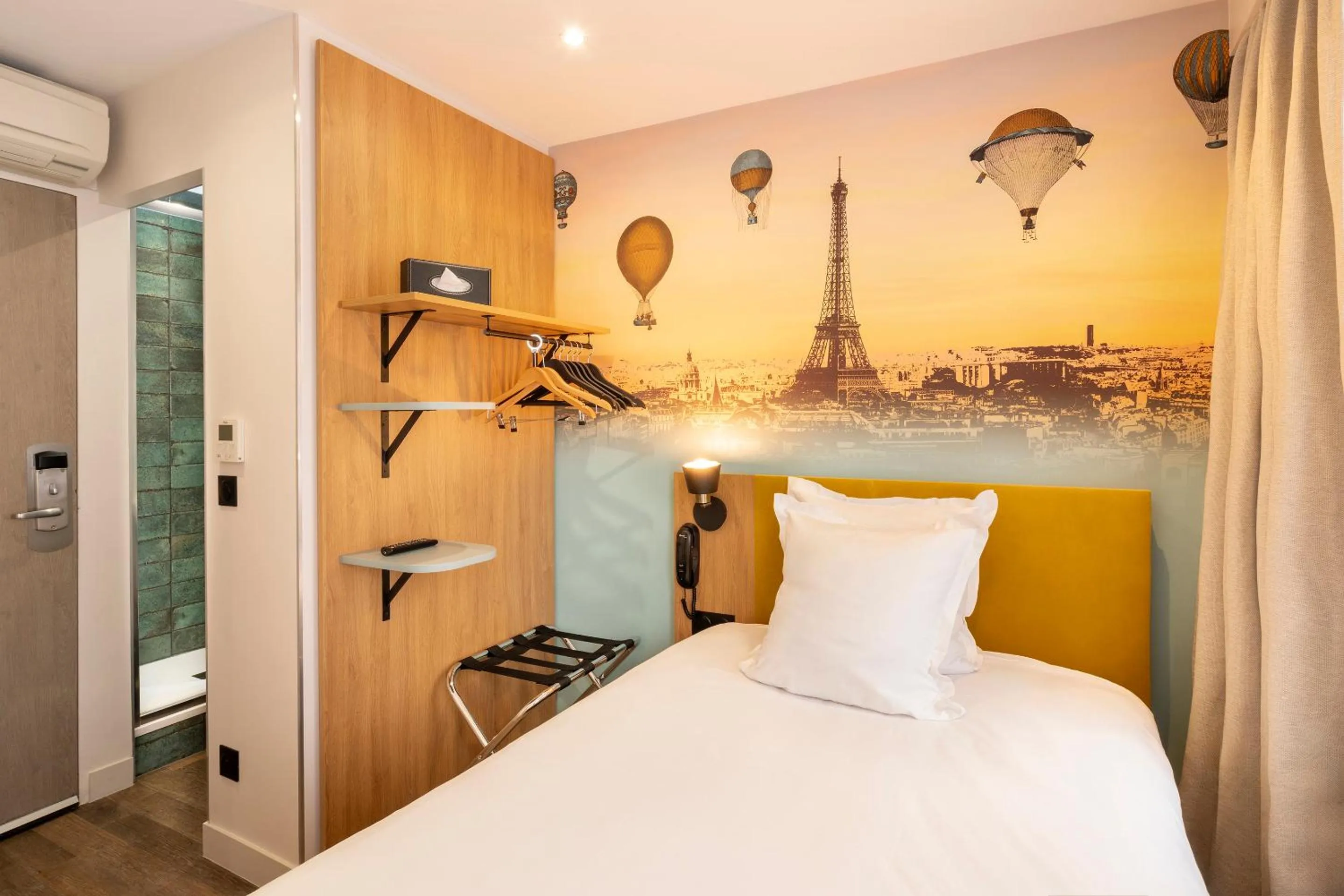 Bed in Hotel Apolonia Paris Mouffetard, Sure Hotel Collection by Best Western