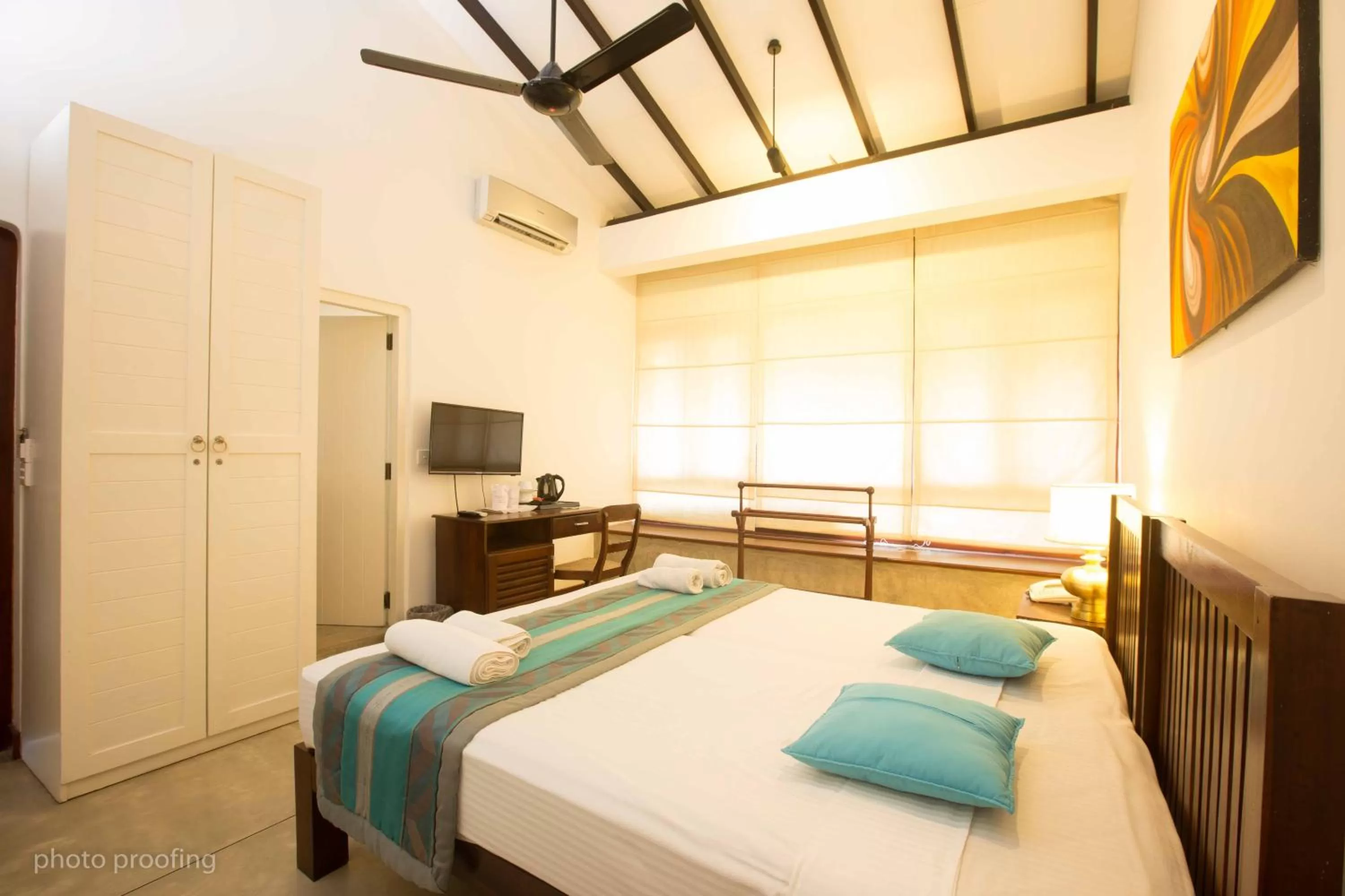 Photo of the whole room, Bed in Jaffna Heritage Hotel