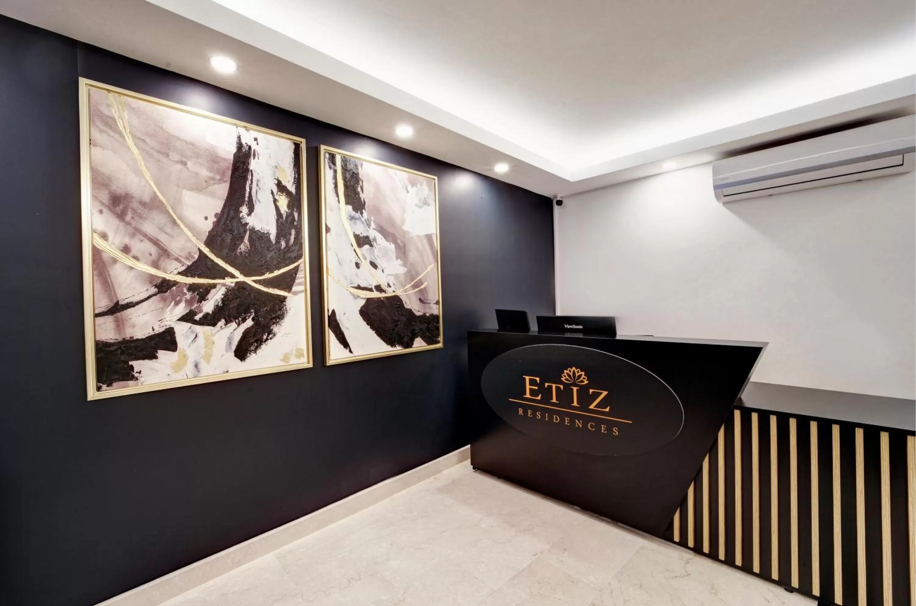 Lobby or reception in Etiz Hotels & Residences