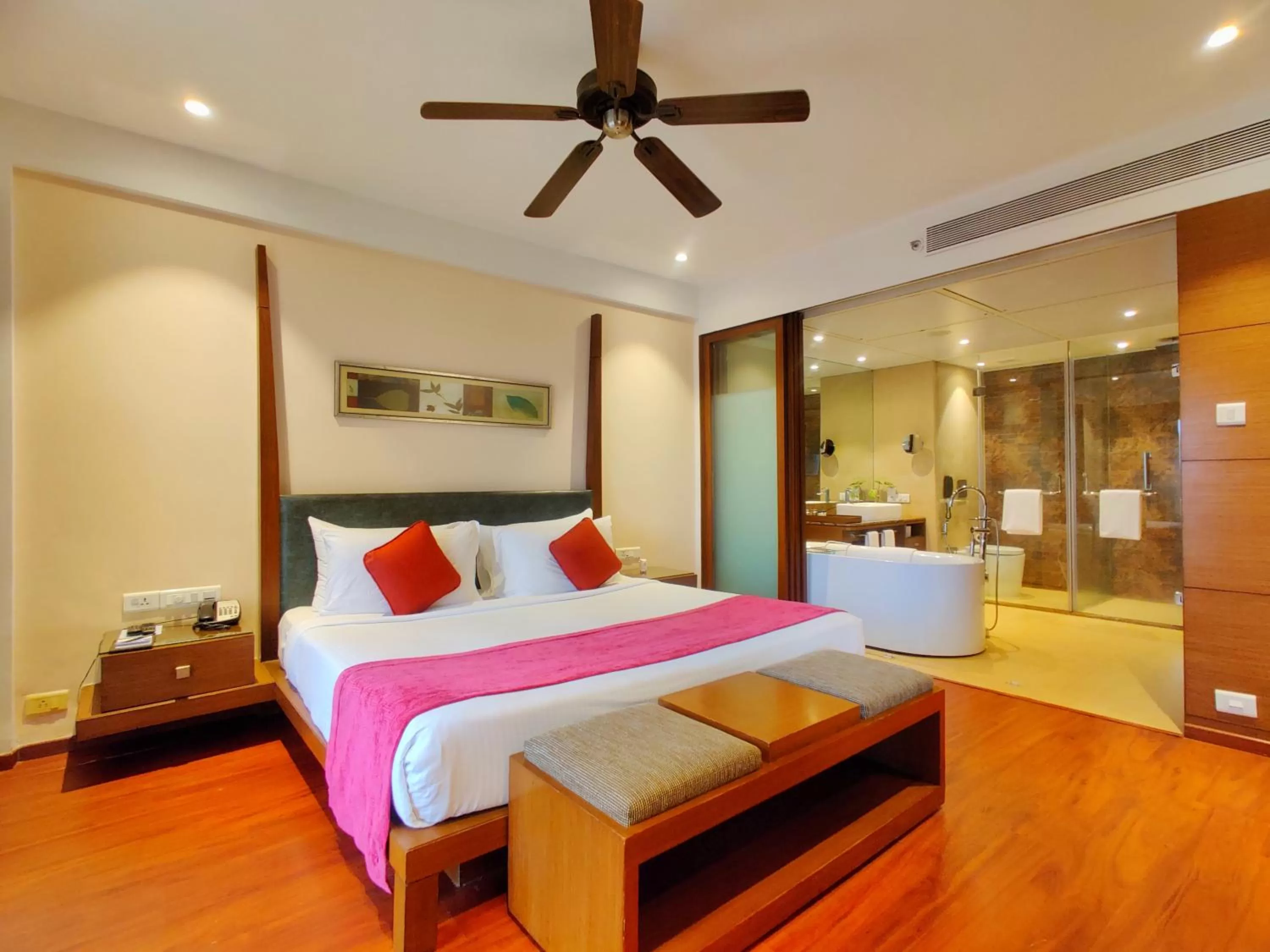 Bed in Fariyas Resort Lonavala