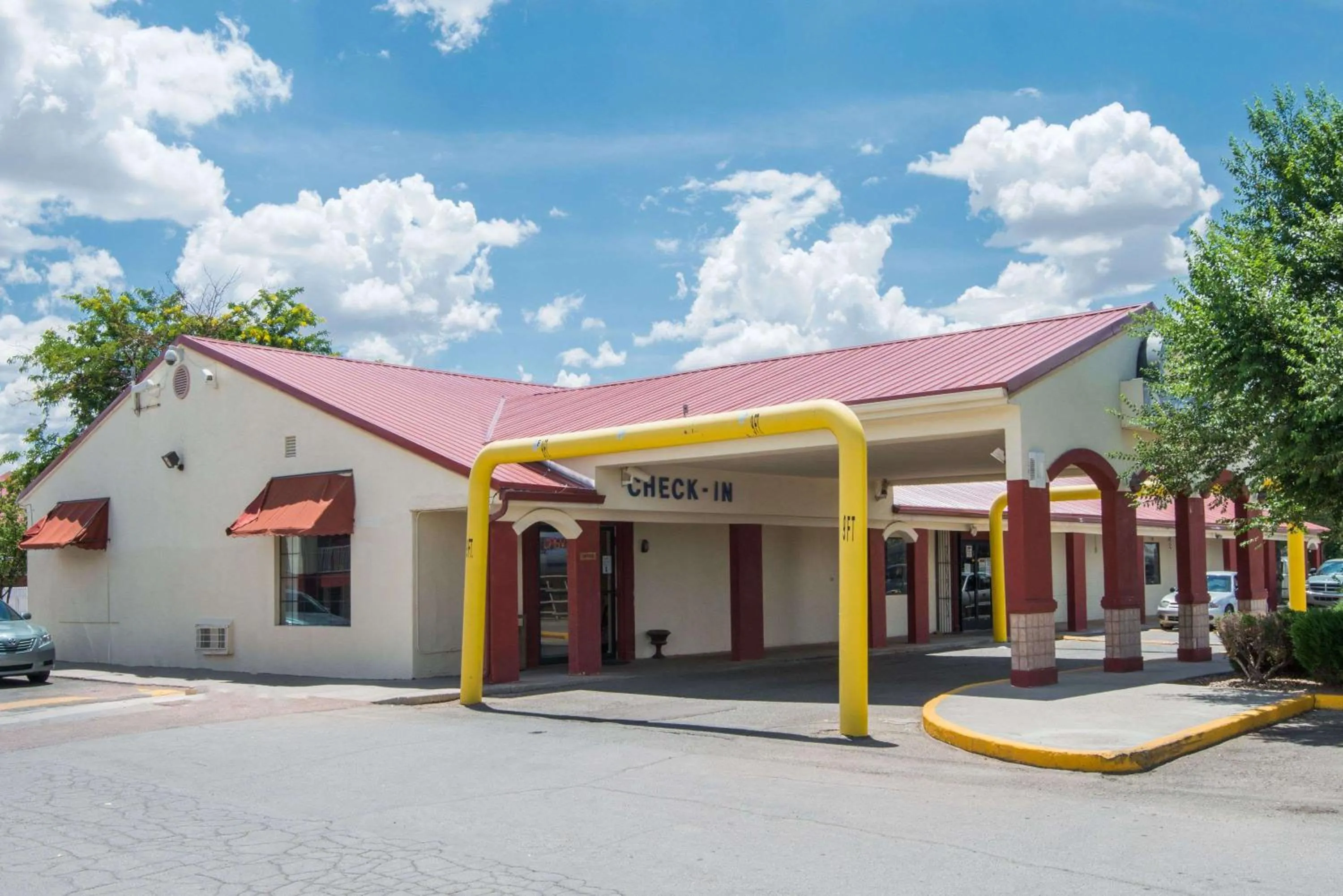 Property building in Days Inn by Wyndham Gallup