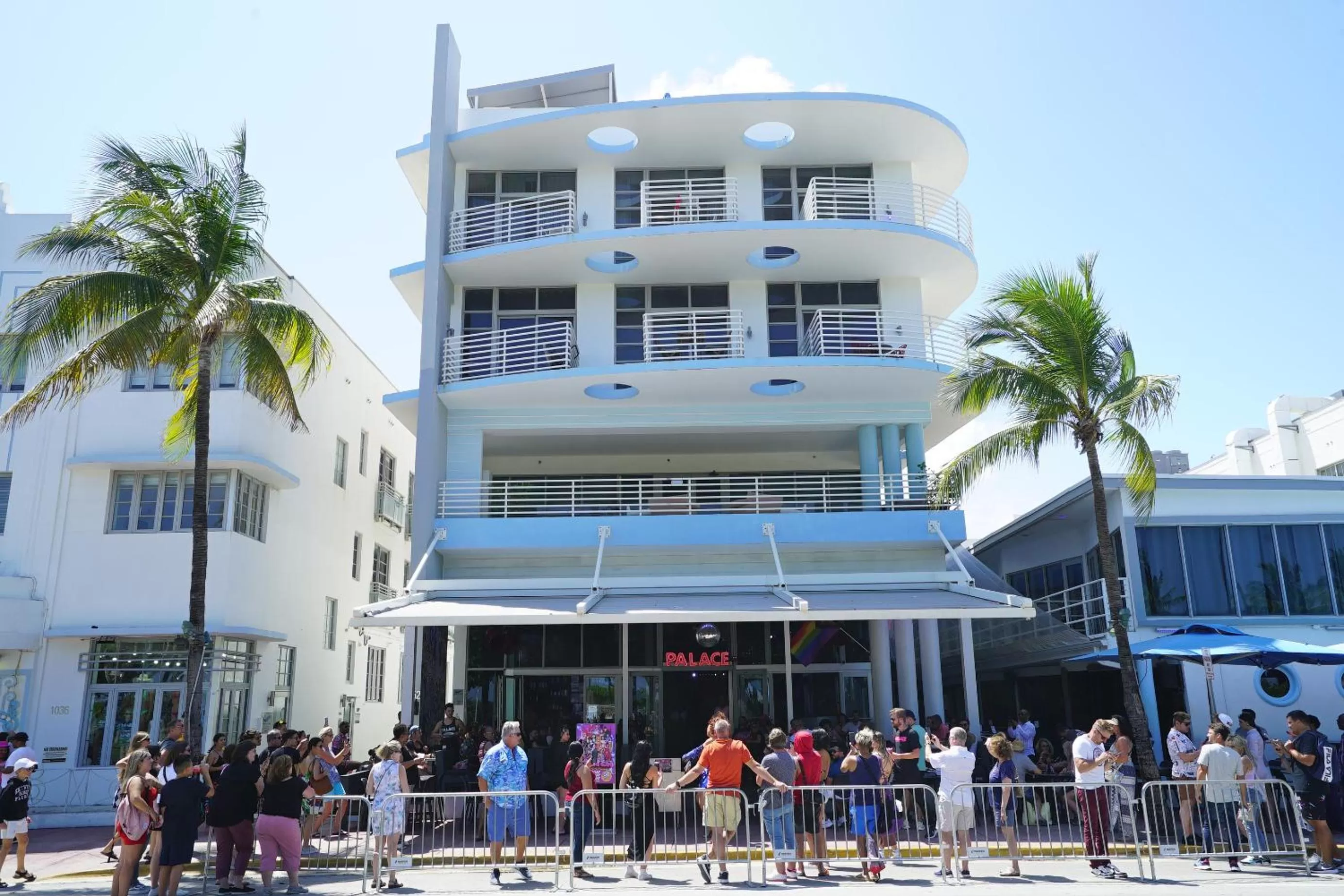 Property building in Deluxe apartments at the Congress