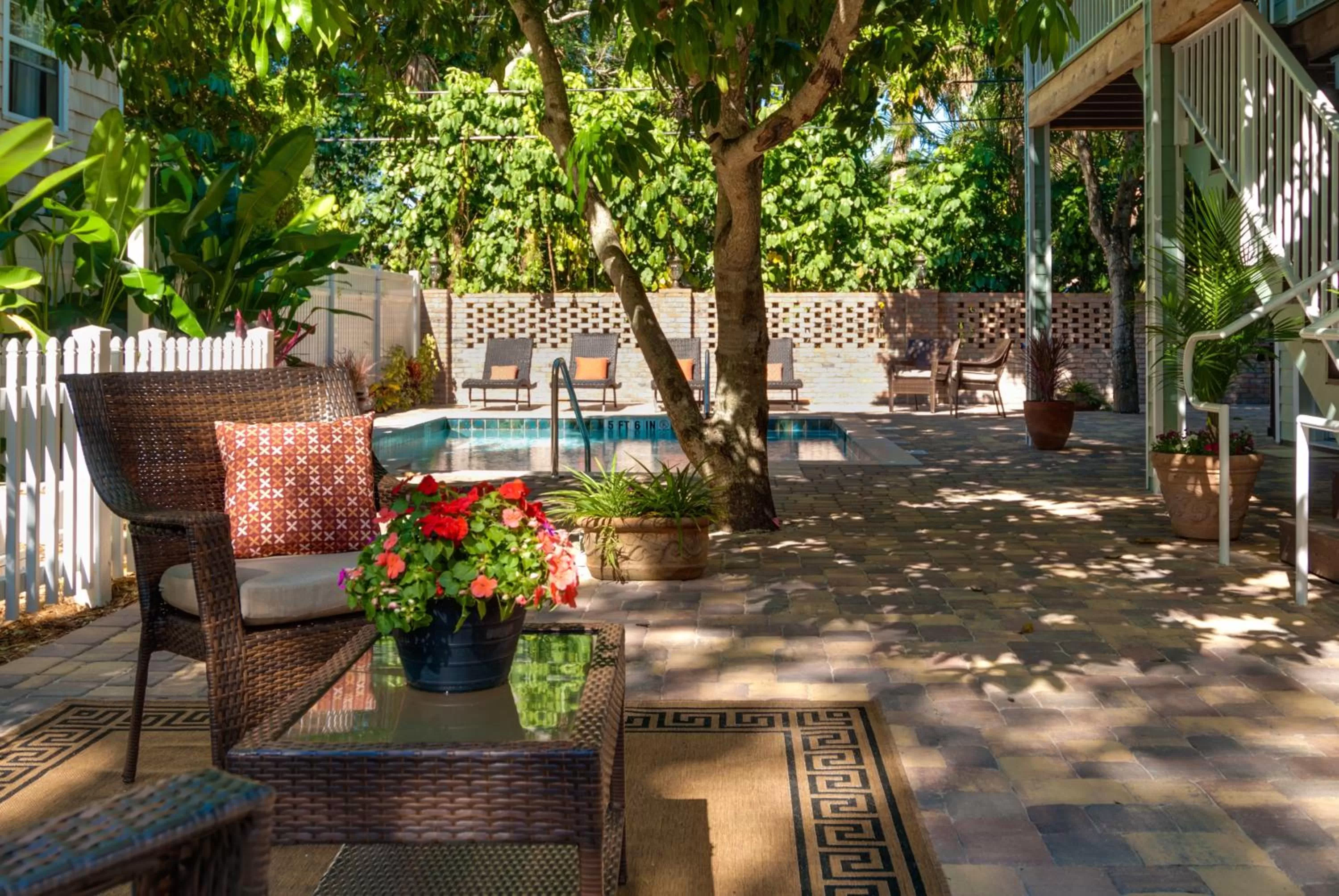 Patio in SeaGlass Inn Bed and Breakfast