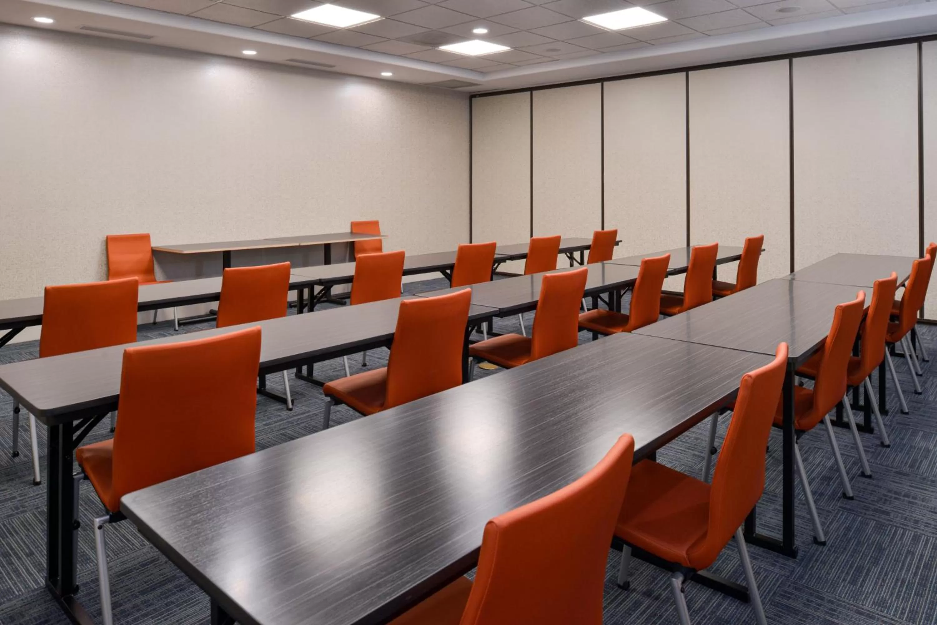 Meeting/conference room in Holiday Inn Express & Suites Pueblo by IHG