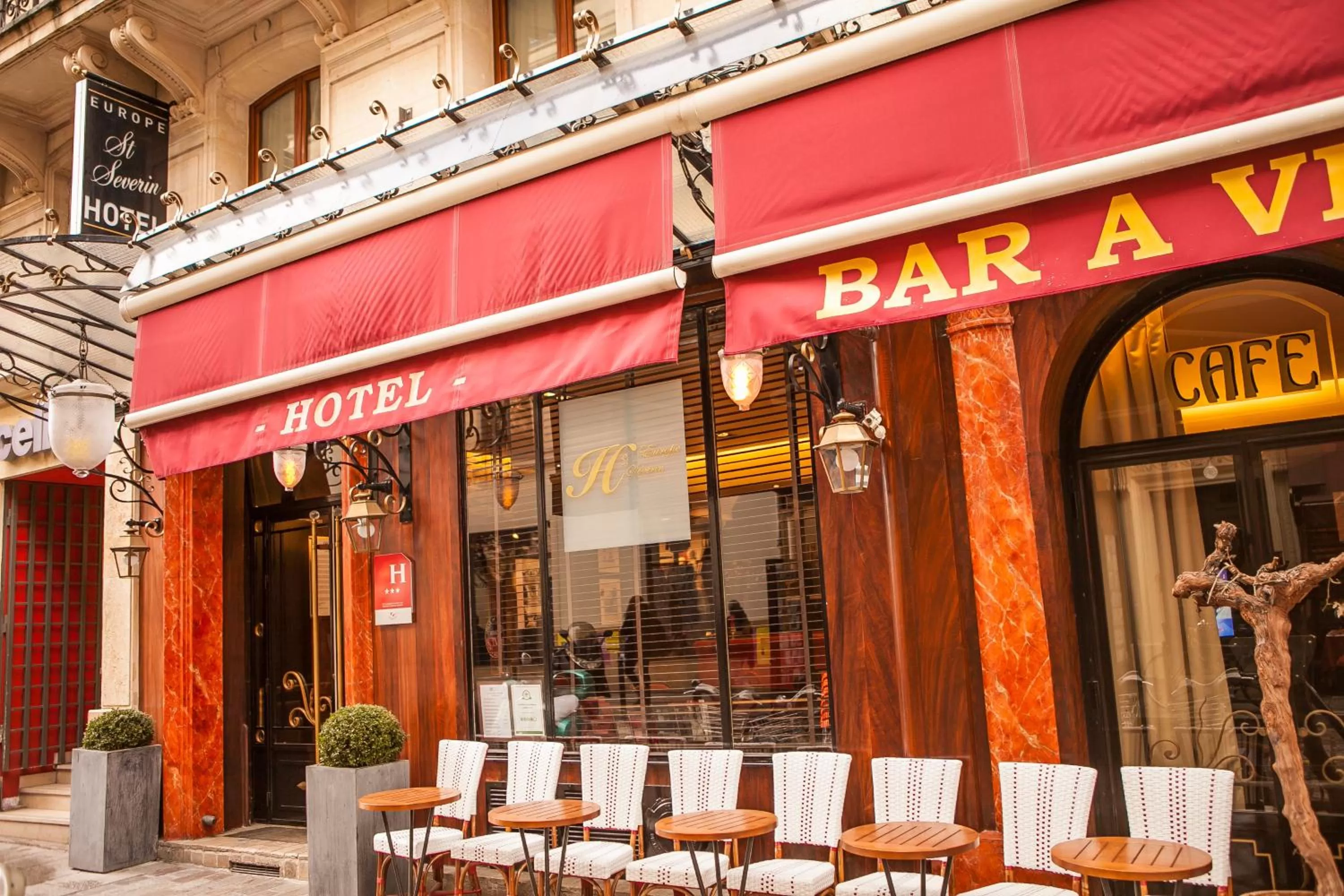Facade/entrance in Europe Saint Severin-Paris Notre Dame