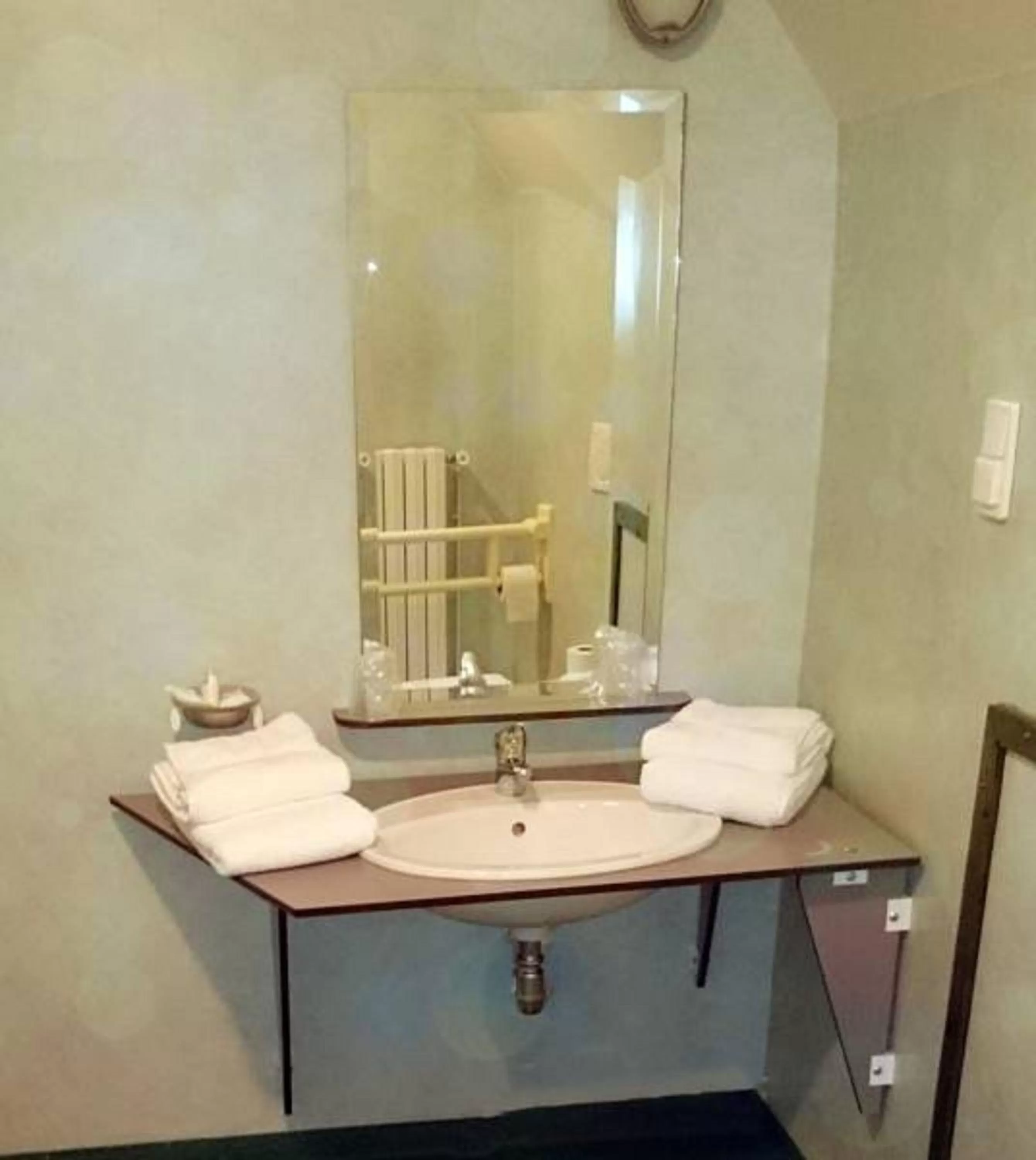 Bathroom in Centre Bol Vert