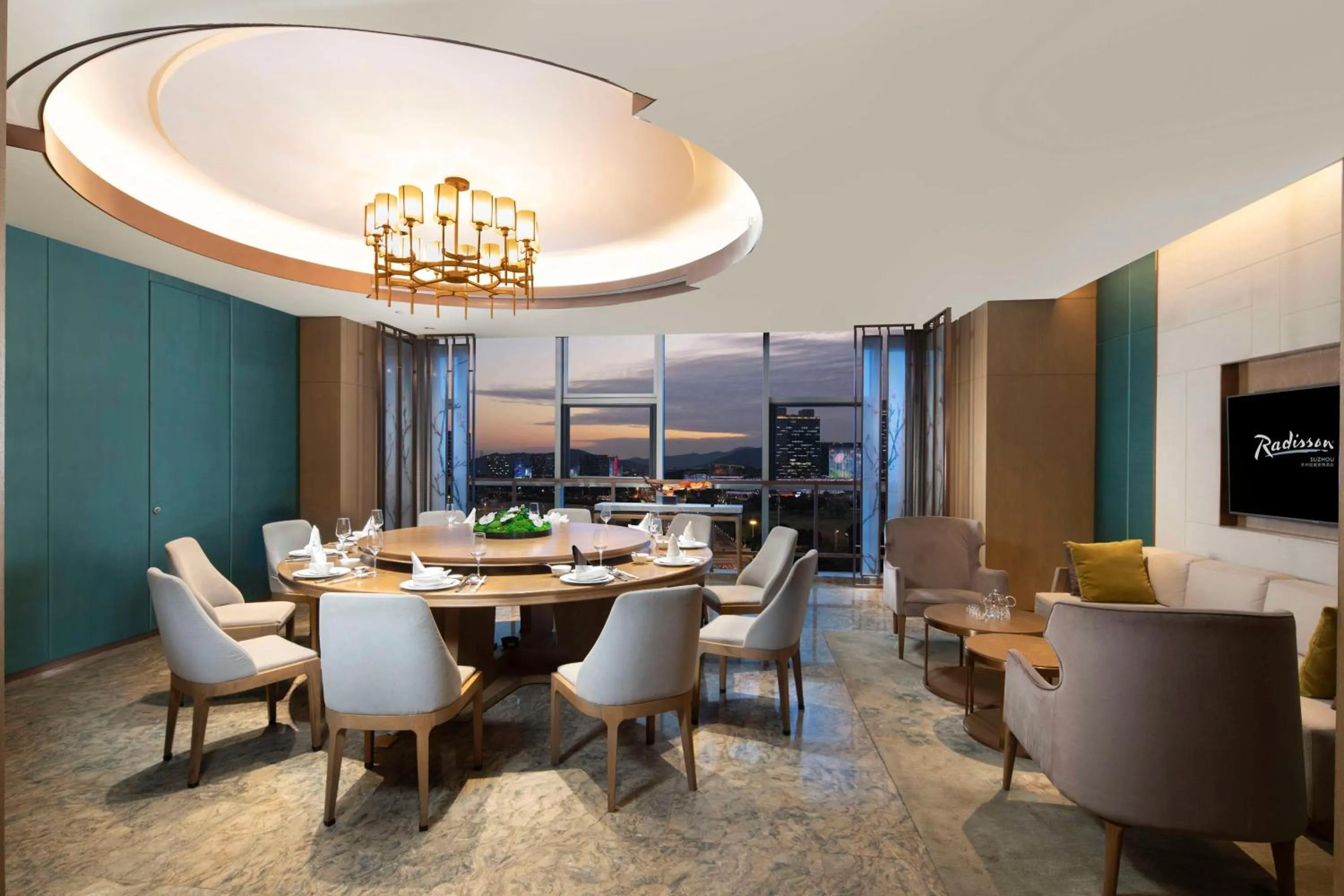 Restaurant/places to eat in Radisson Suzhou