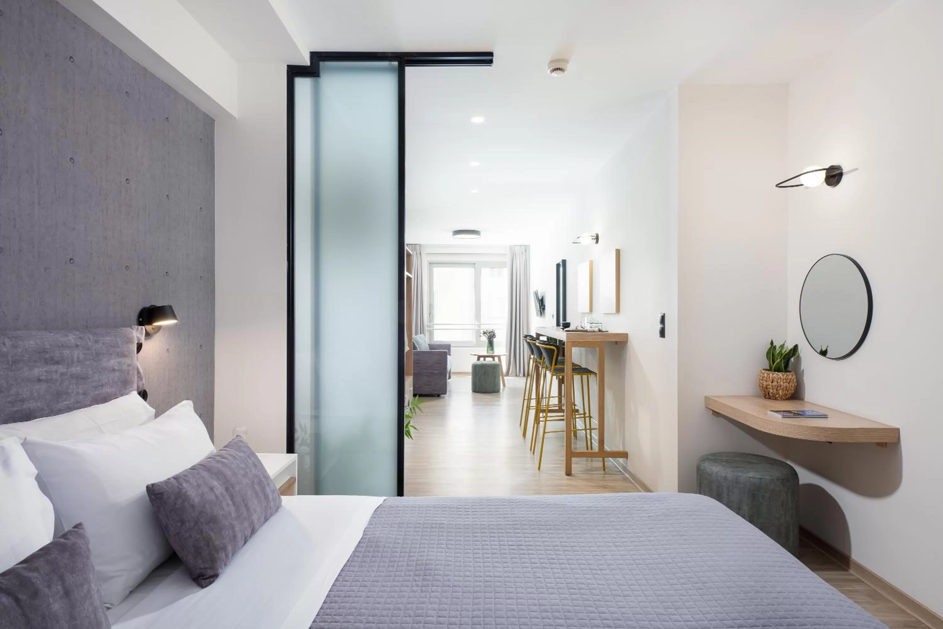 Photo of the whole room, Bed in Enattica Suites