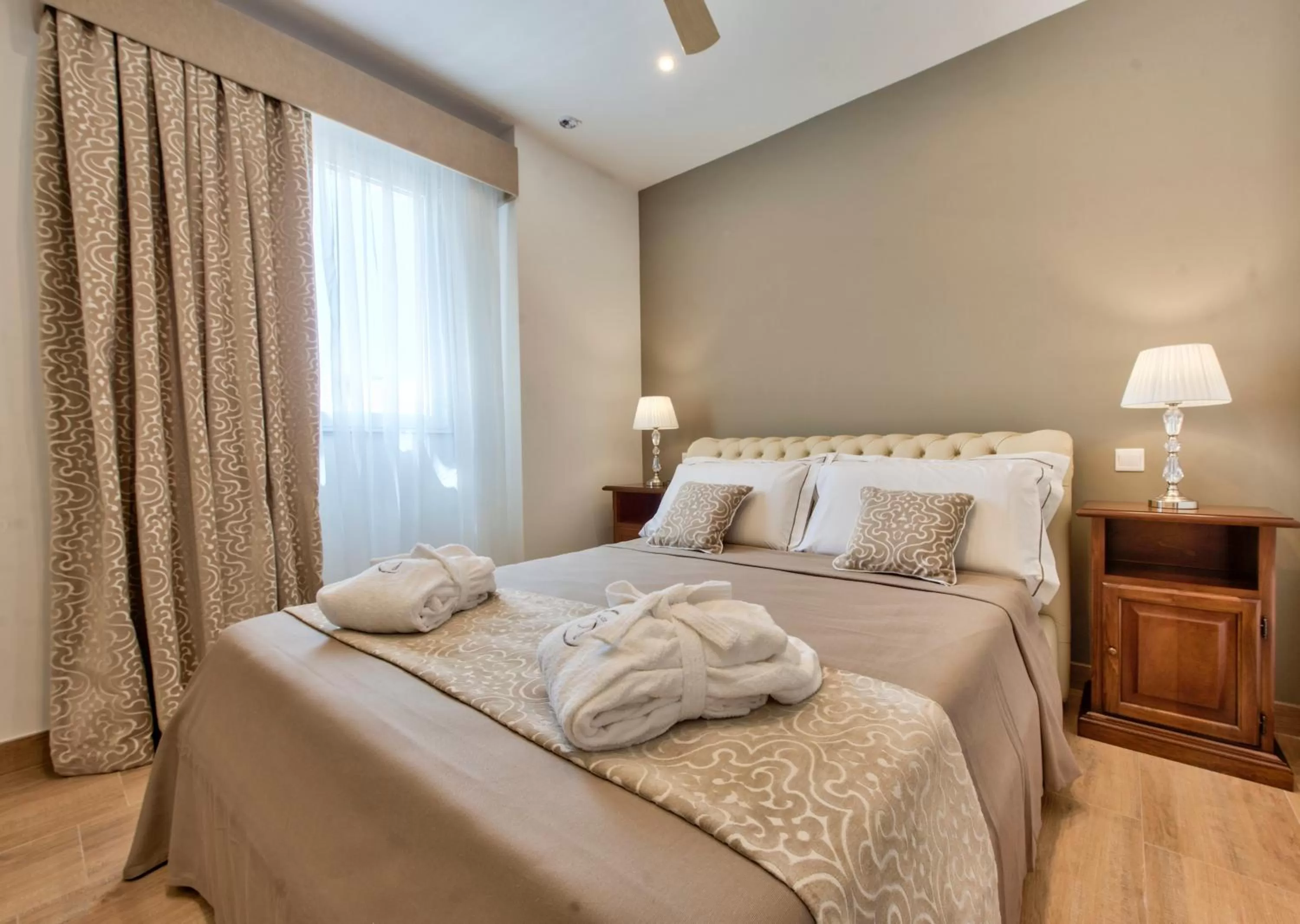 Bedroom, Bed in Palazzo Violetta