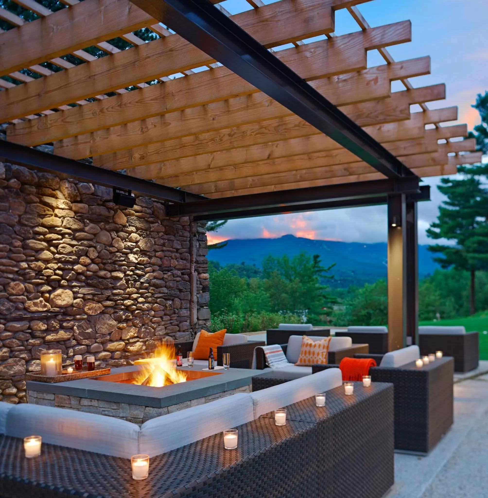 Balcony/Terrace in Topnotch Resort
