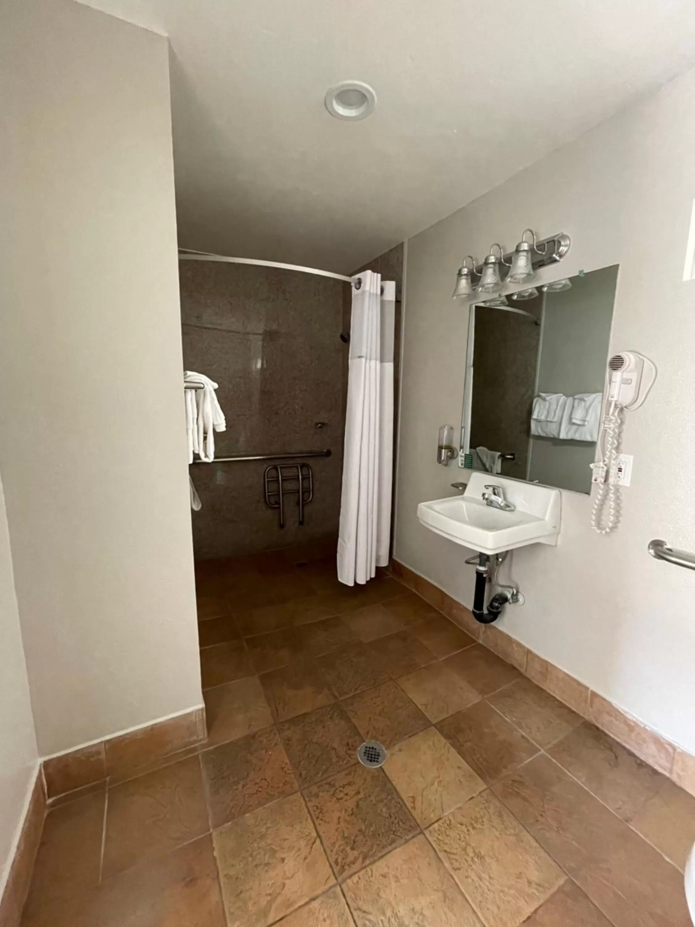 Bathroom in University Inn at San Luis Obispo