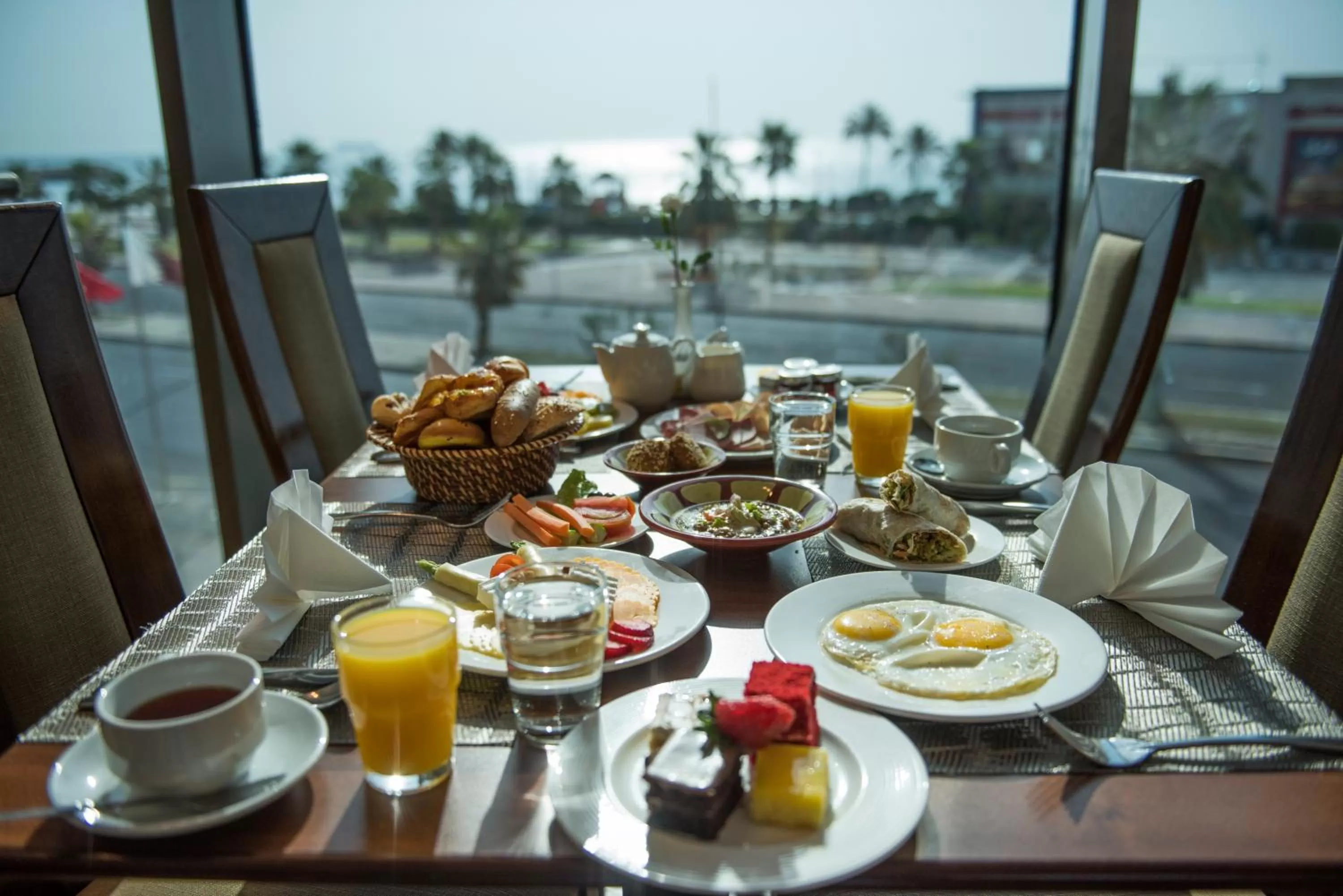 Restaurant/places to eat in Kuwait Grand Hotel