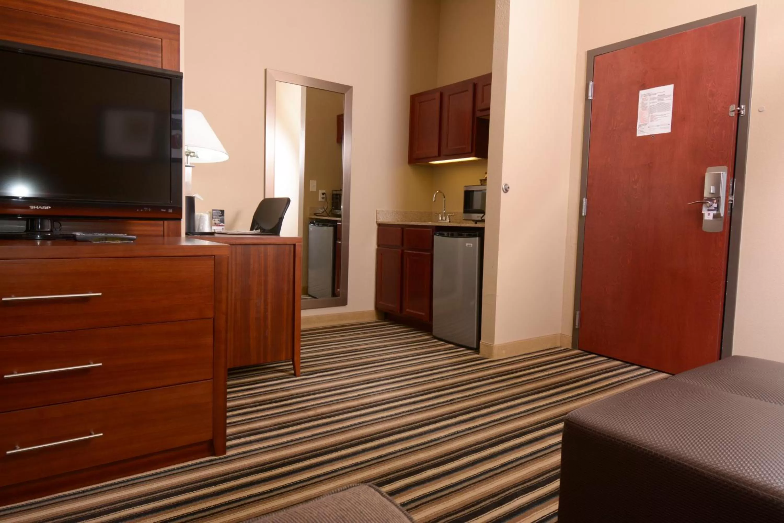 TV and multimedia in Comfort Suites Waco North - Near University Area