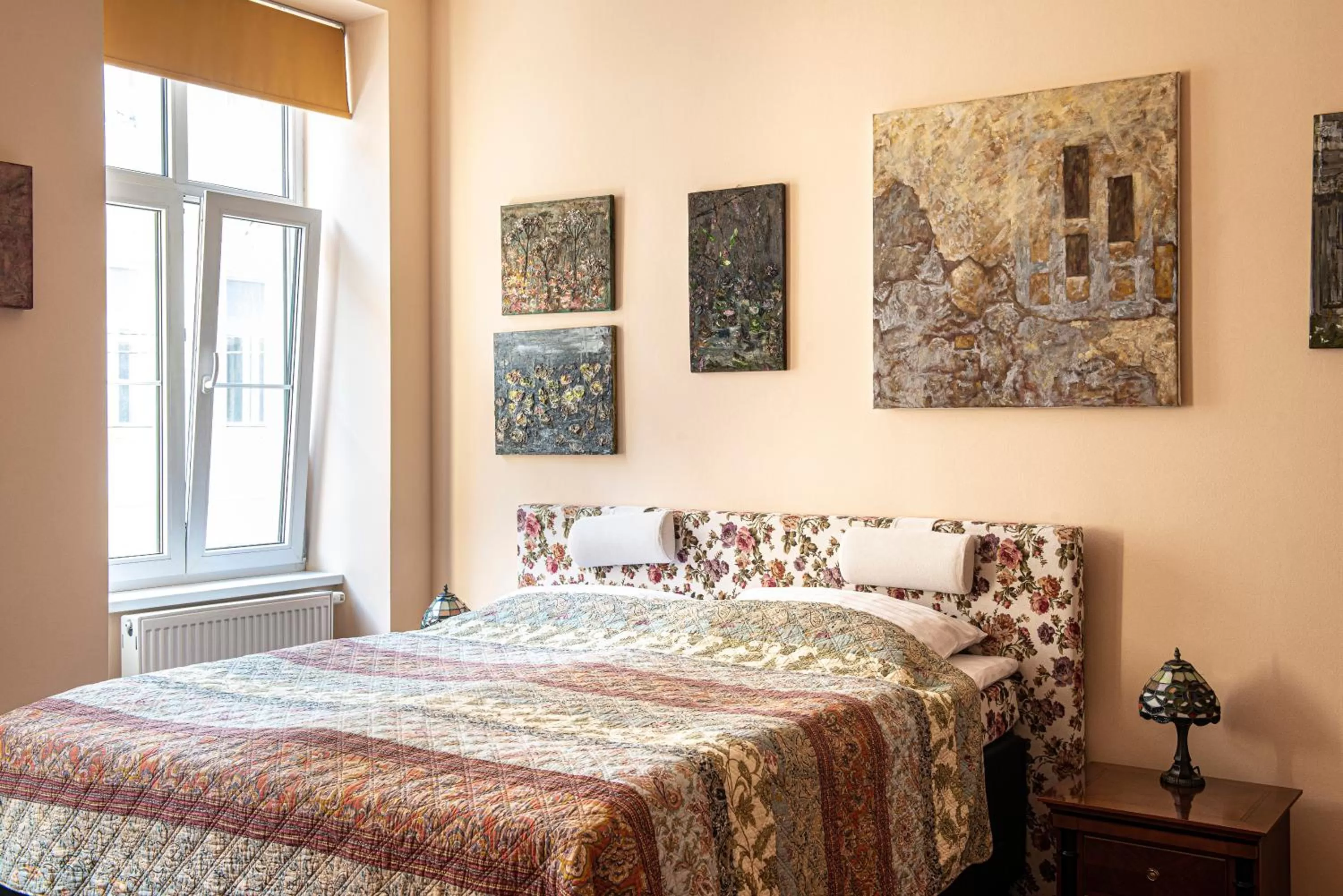 Bed in Altwienerhof Boutique Hotel