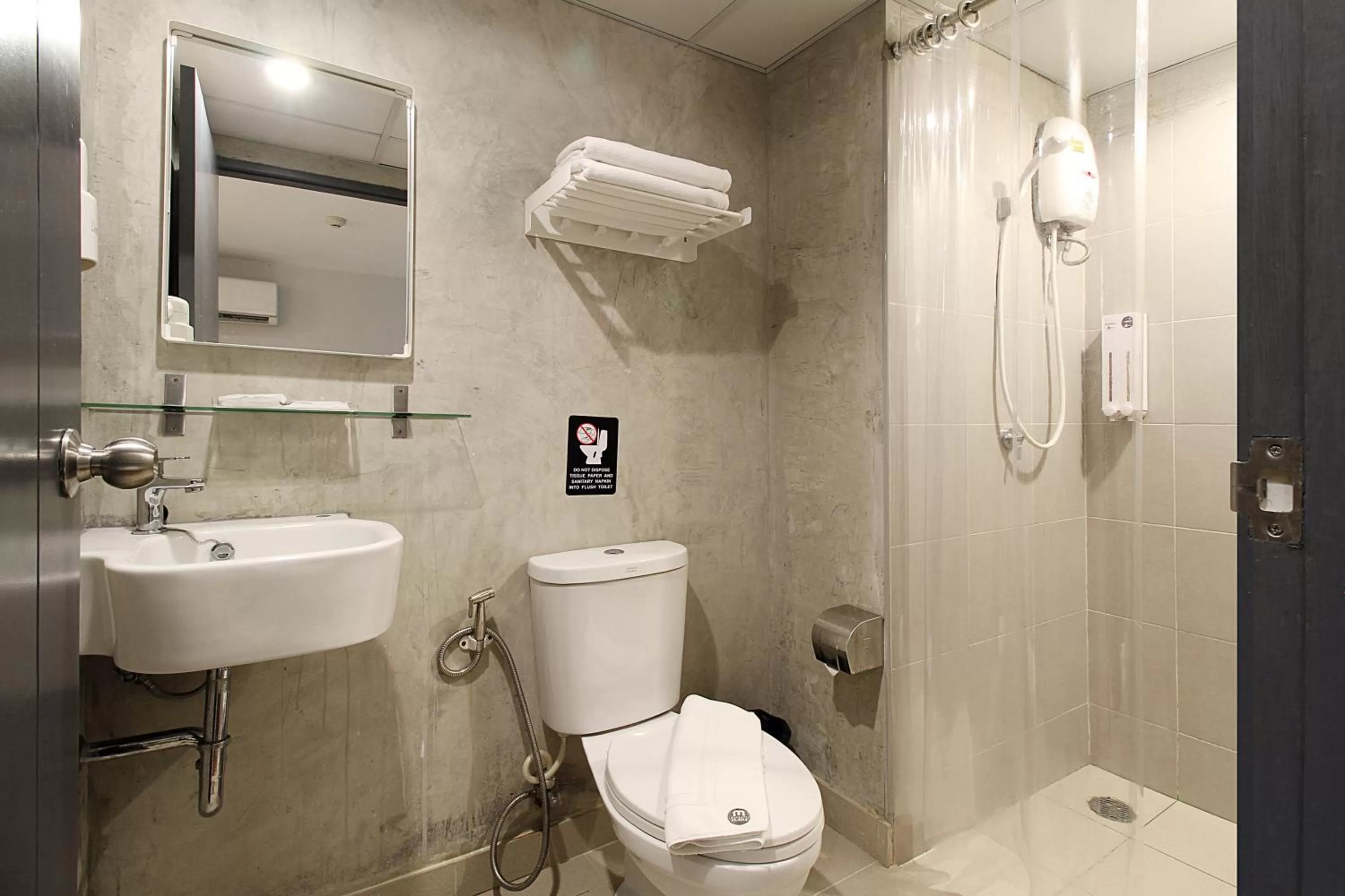 Shower in Mybed Sathorn Hotel