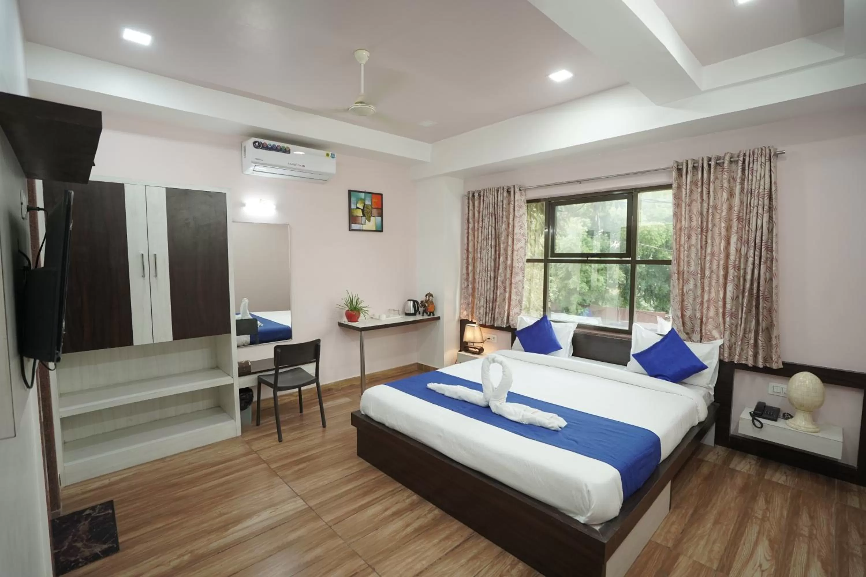 TV and multimedia in Hotel Silver Cloud