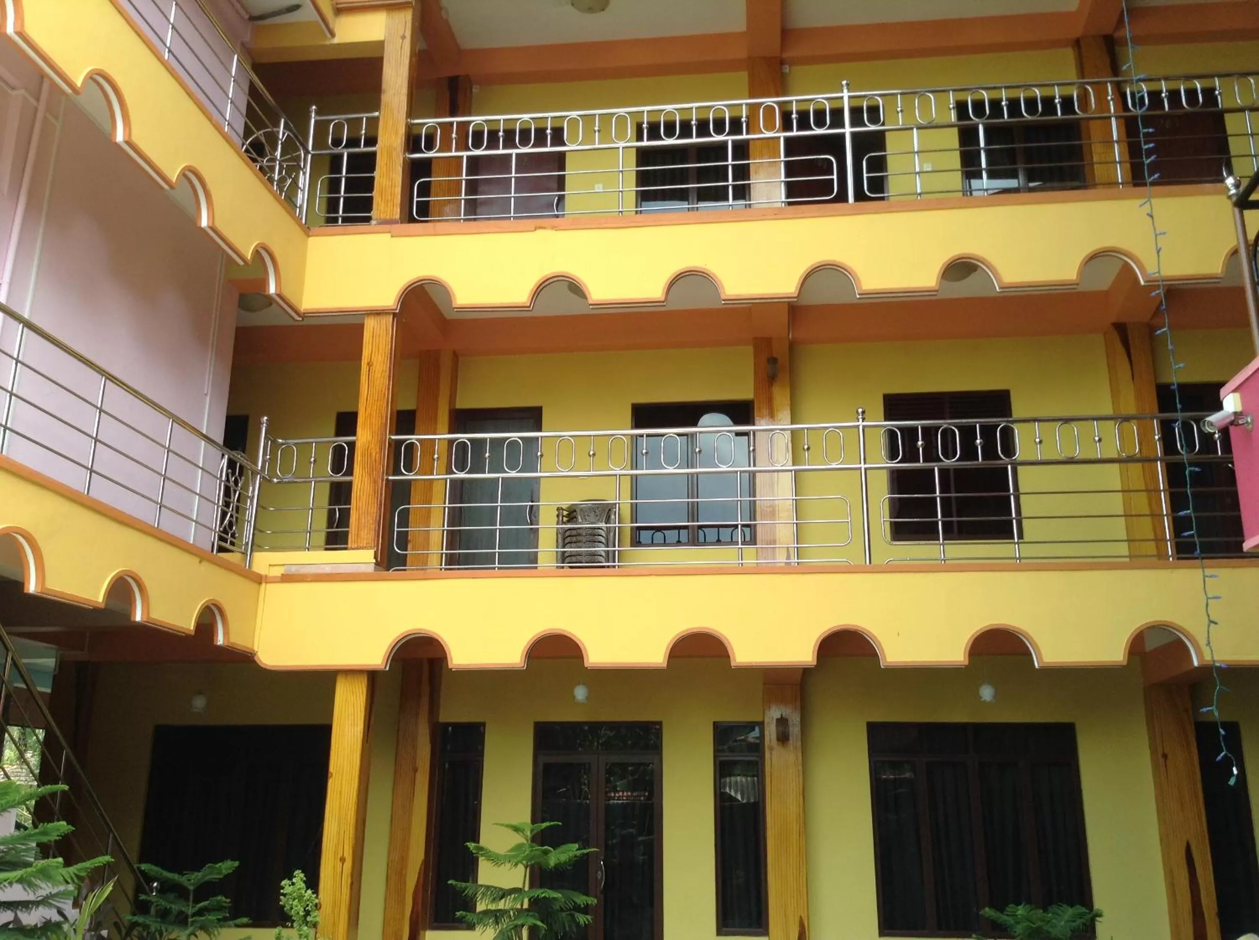 Property building in Sunshine Hotel