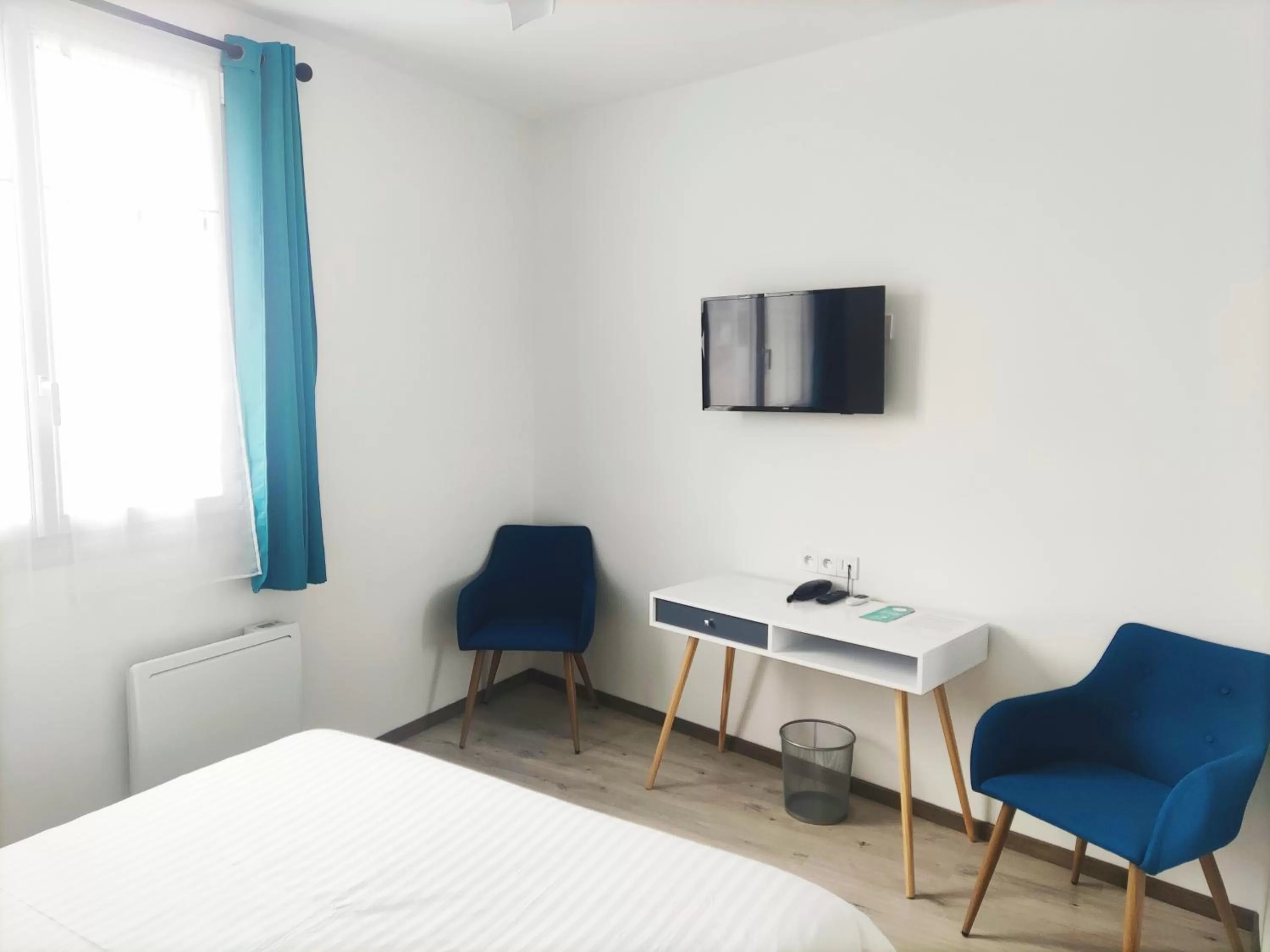 Bedroom, Bed in La Côte de Lumière