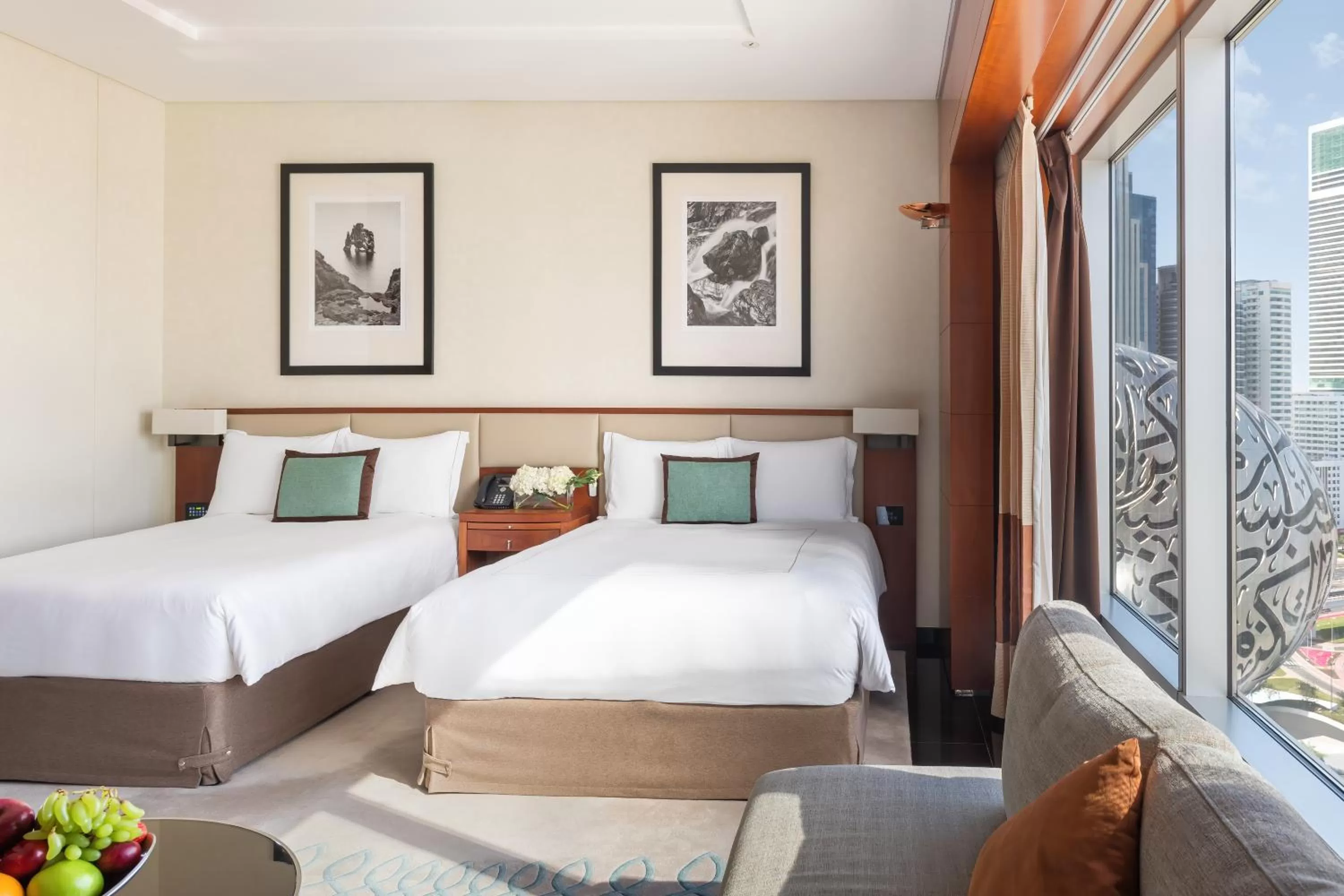 Photo of the whole room, Bed in Jumeirah Emirates Towers