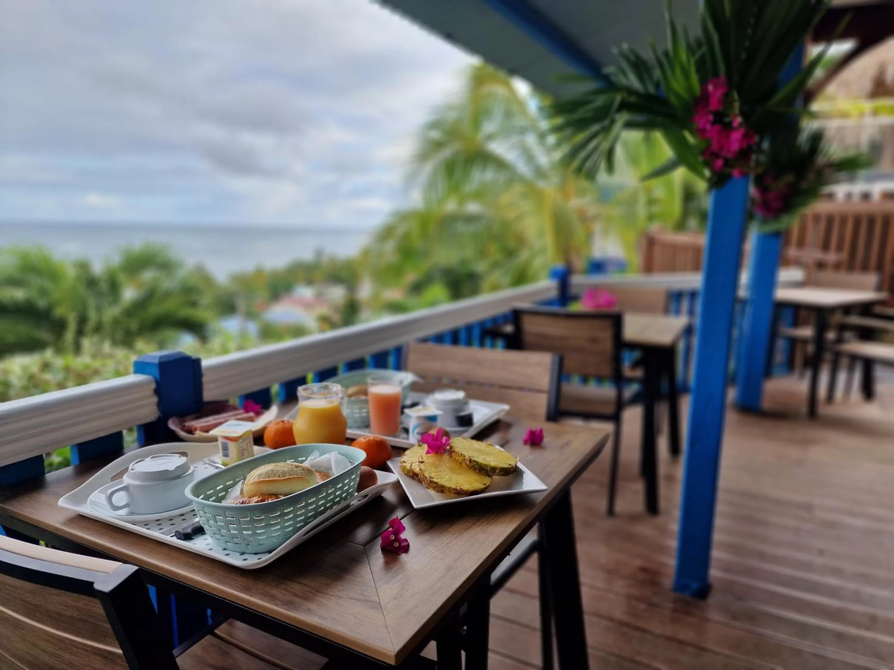Continental breakfast in Hotel Le Manguier