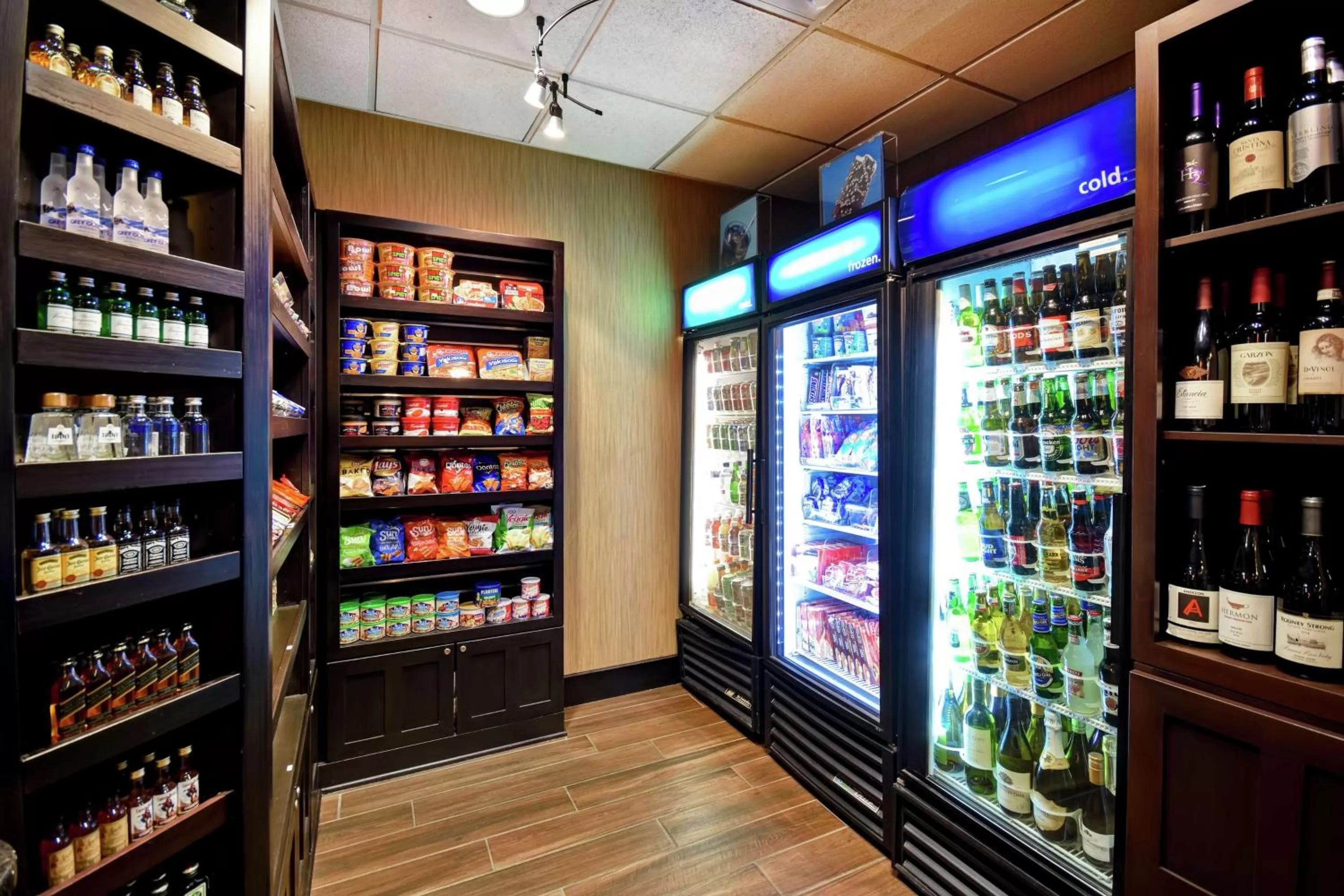 Restaurant/places to eat in Hampton Inn & Suites Detroit-Canton