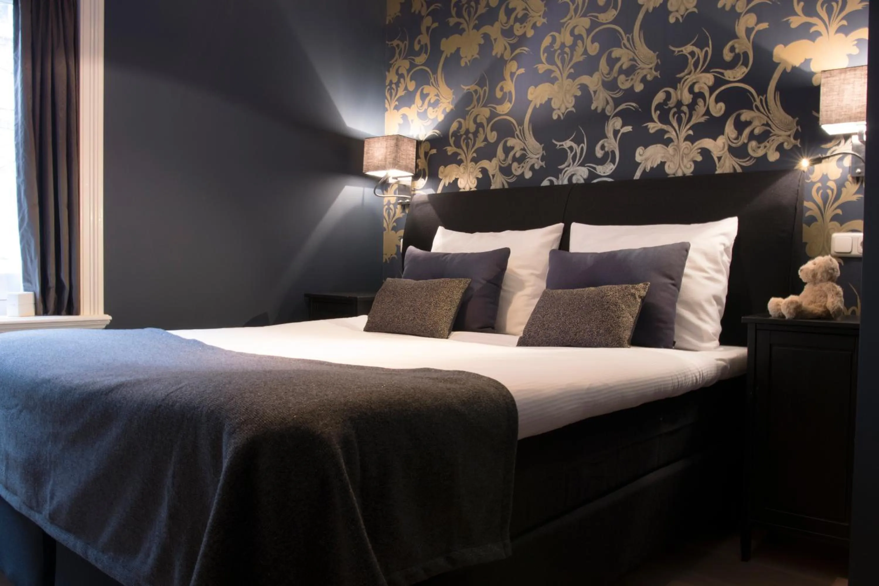 Photo of the whole room, Bed in Grand Canal Boutique Hotel