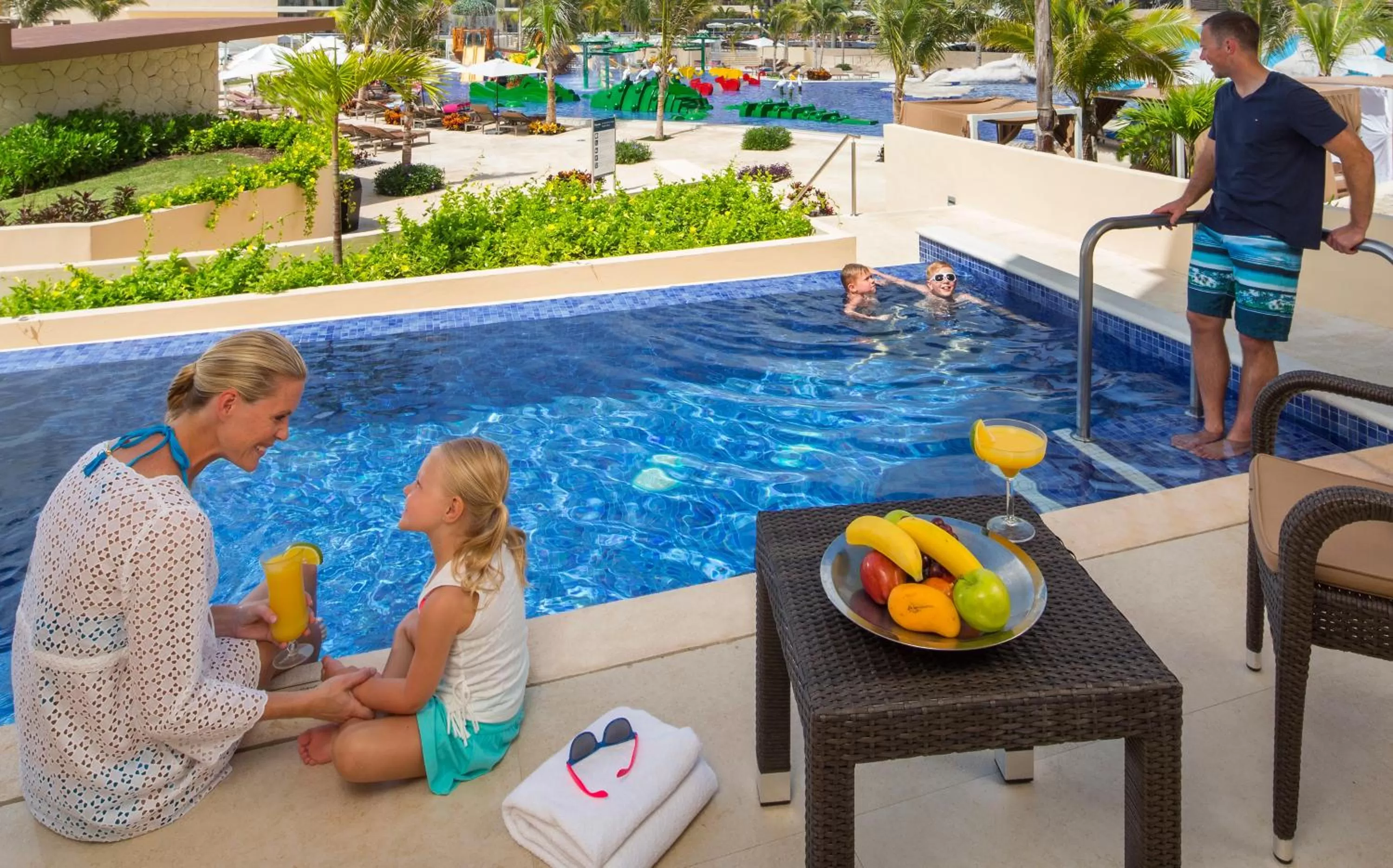 Luxury Junior Suite Swim Out in Royalton Riviera Cancun, An Autograph Collection All-Inclusive Resort & Casino