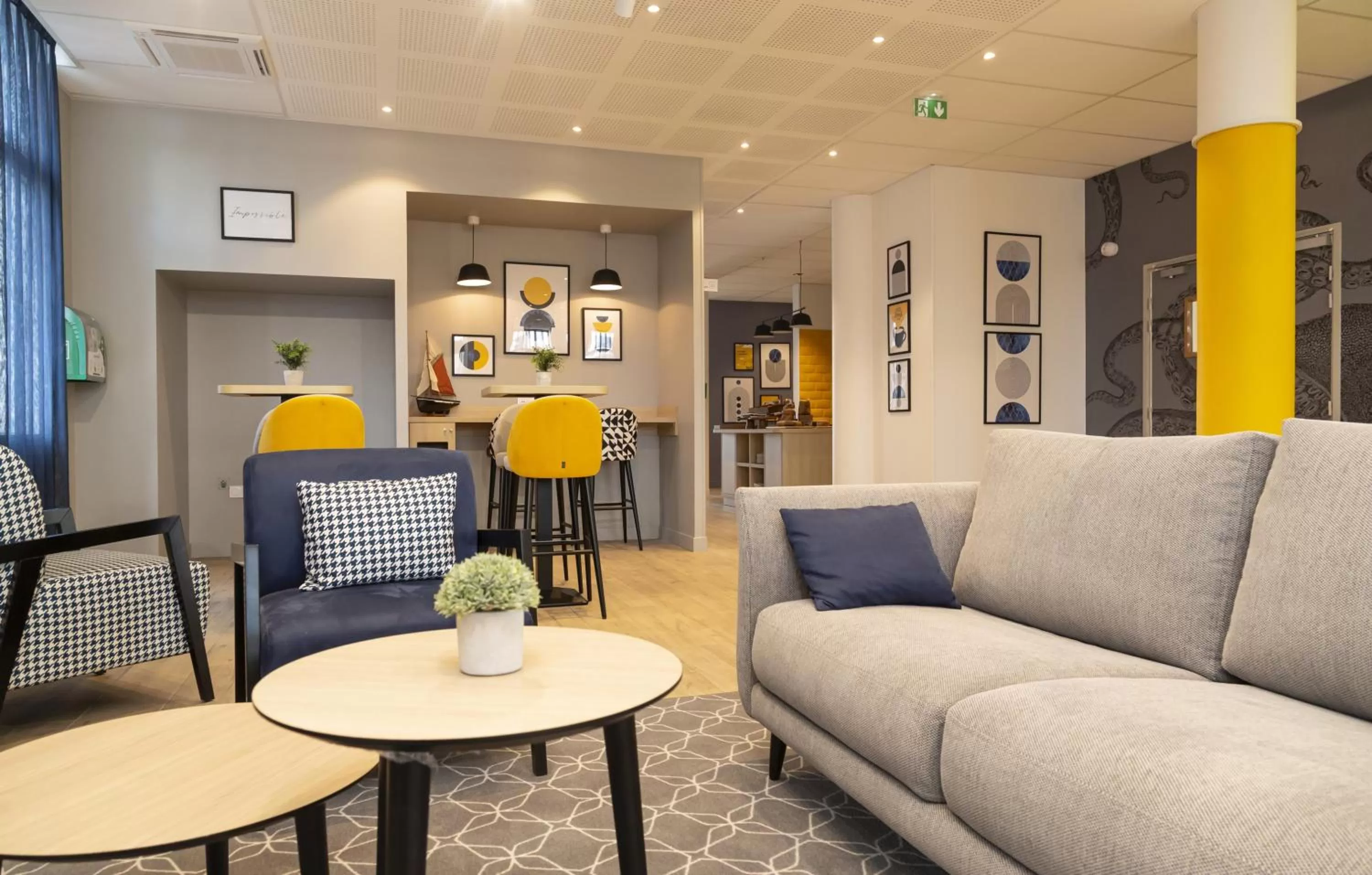 Lobby or reception in Appart Hotel Odalys City Le Havre Centre Les Docks