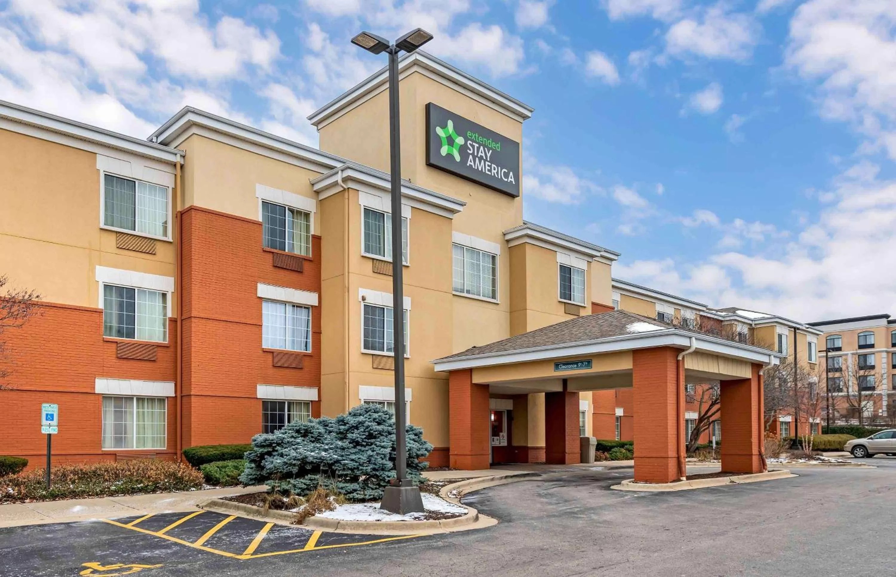 Property building in Extended Stay America Suites - Chicago - Schaumburg - Convention Center