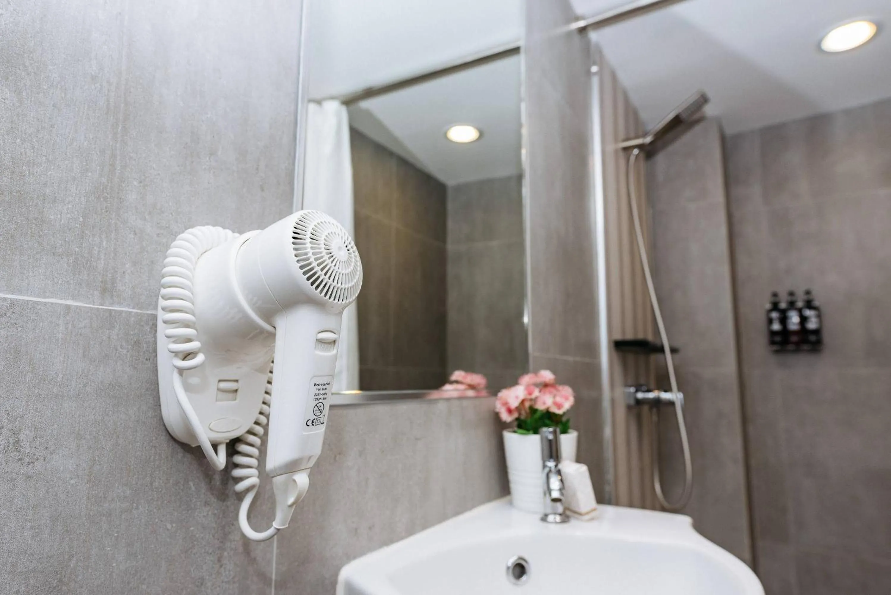 Bathroom in Lucky House Khaosan