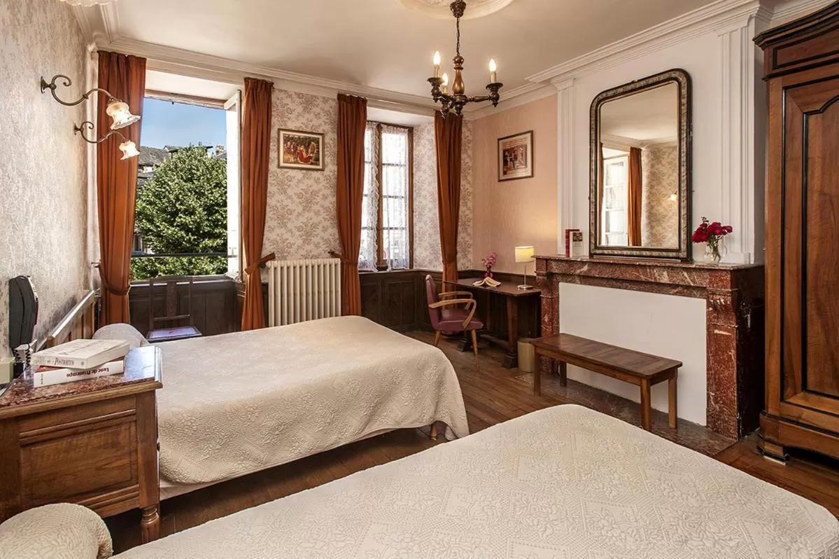 City view in Hôtel Le Portalou