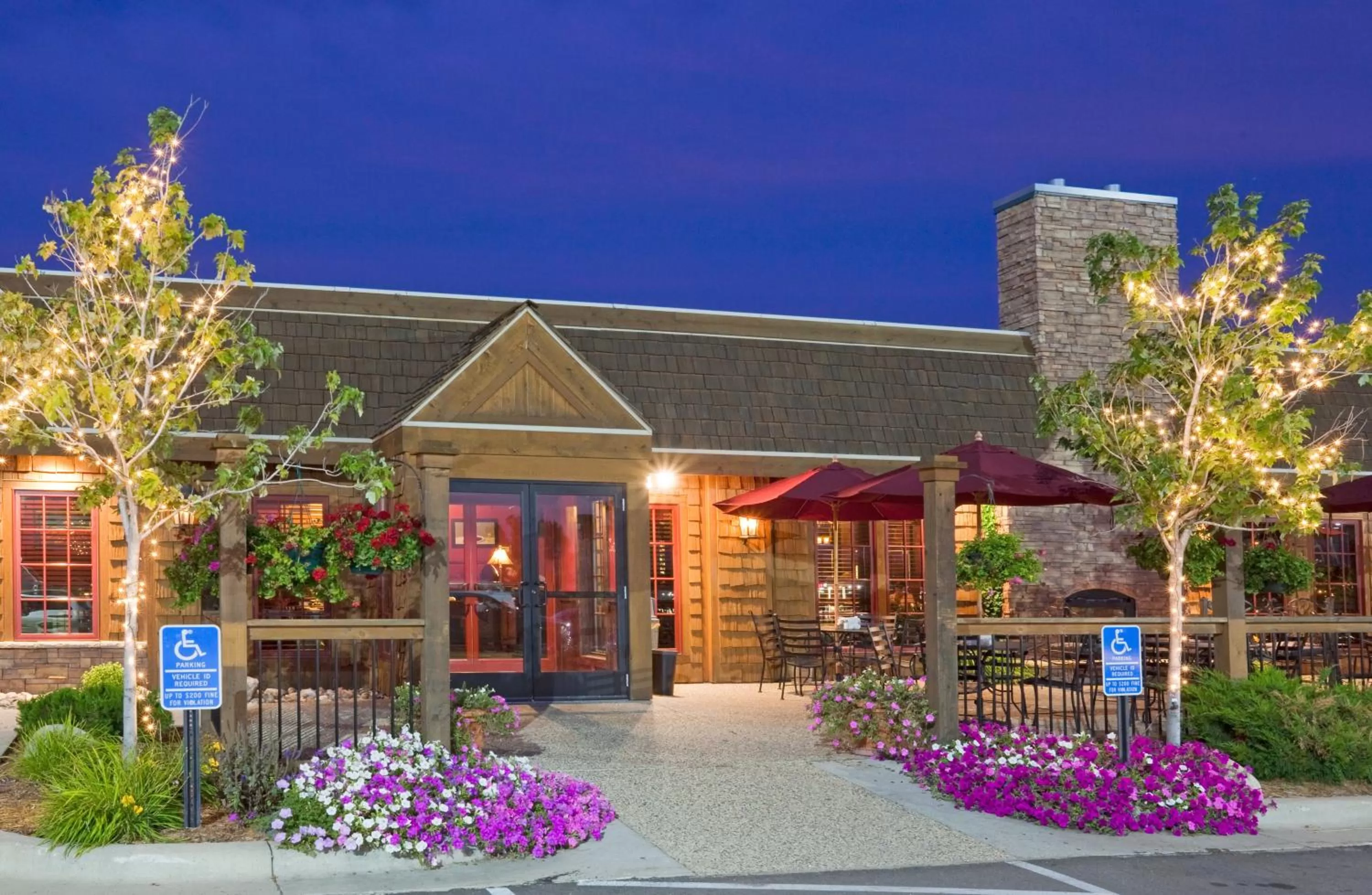 Restaurant/places to eat in Holiday Inn Alexandria by IHG