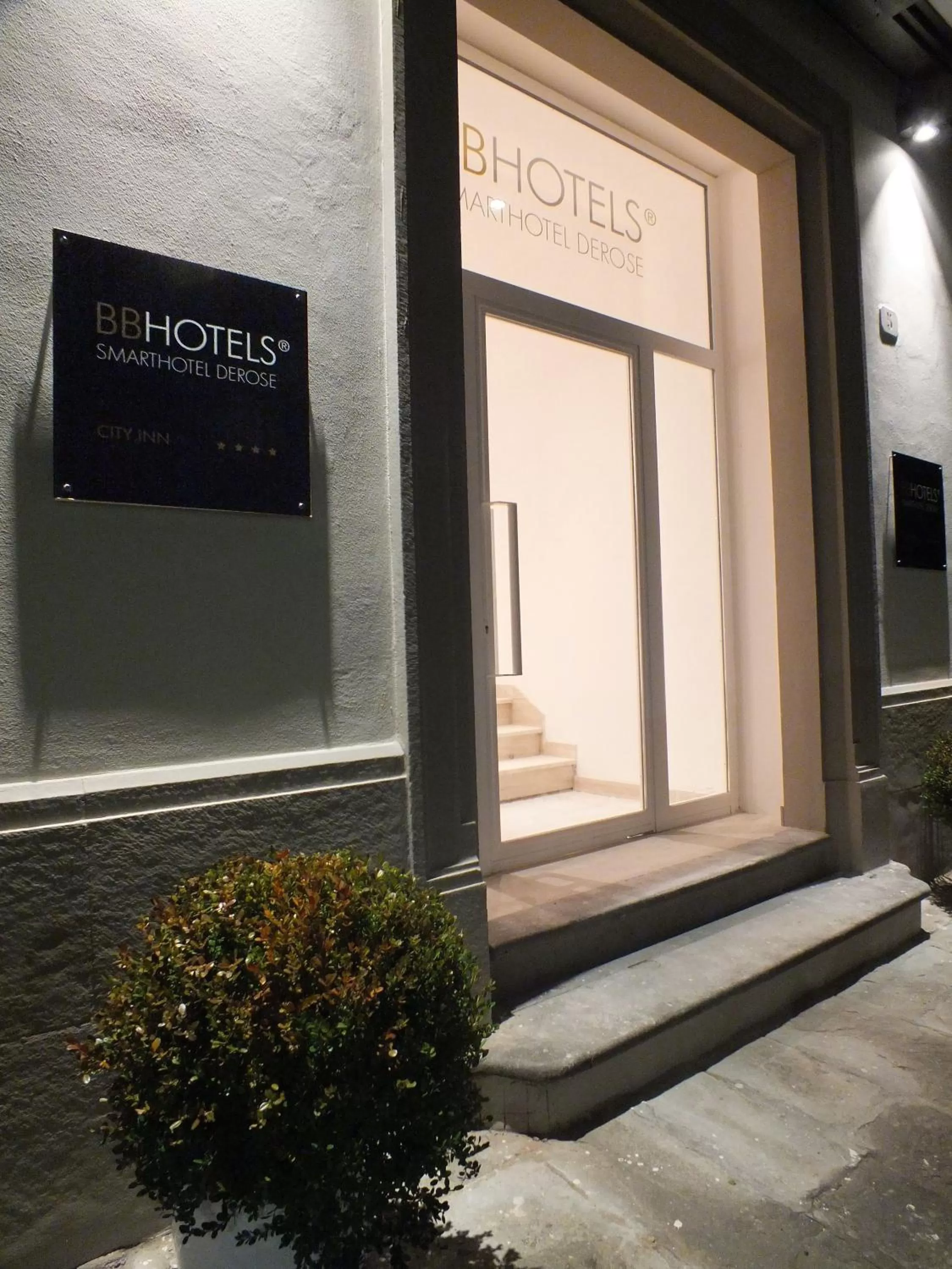 Facade/entrance in BB Hotels Smarthotel Derose