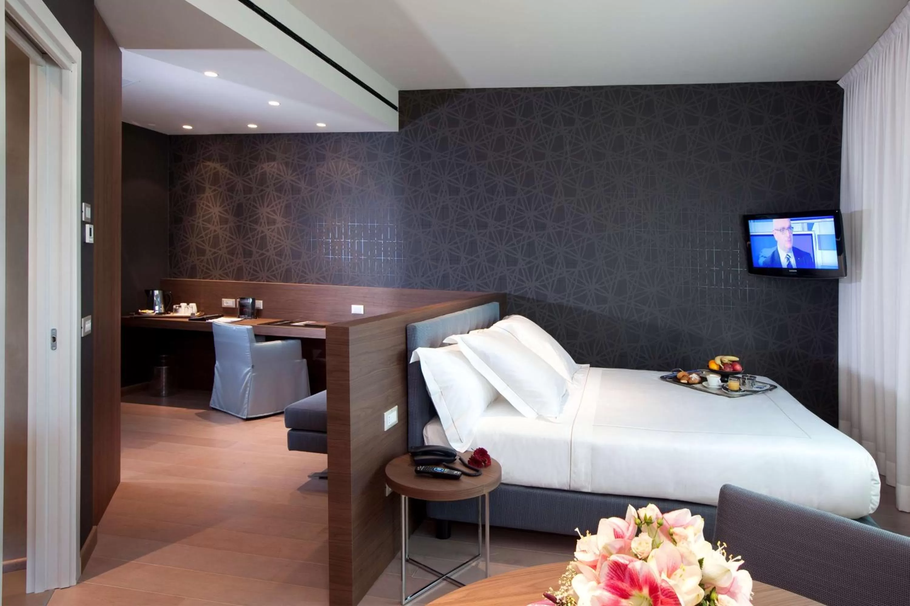 Coffee/tea facilities, Bed in Devero Hotel & Spa, BW Signature Collection