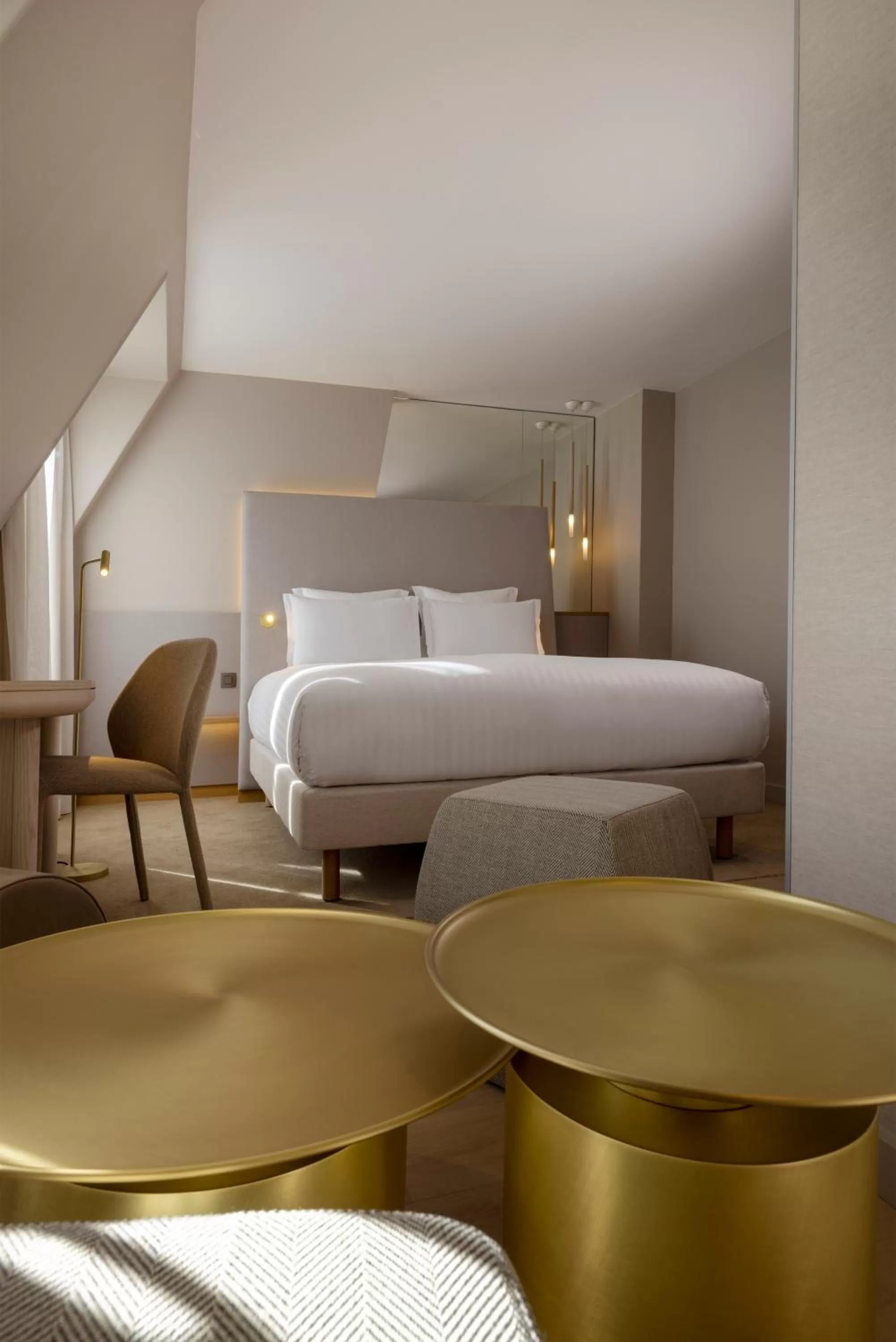 Bedroom, Bed in Hôtel Beige