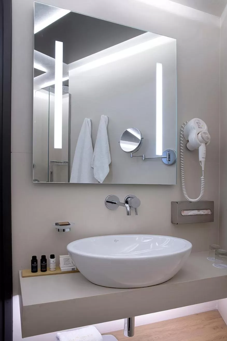 Golden Age Athens Hotel