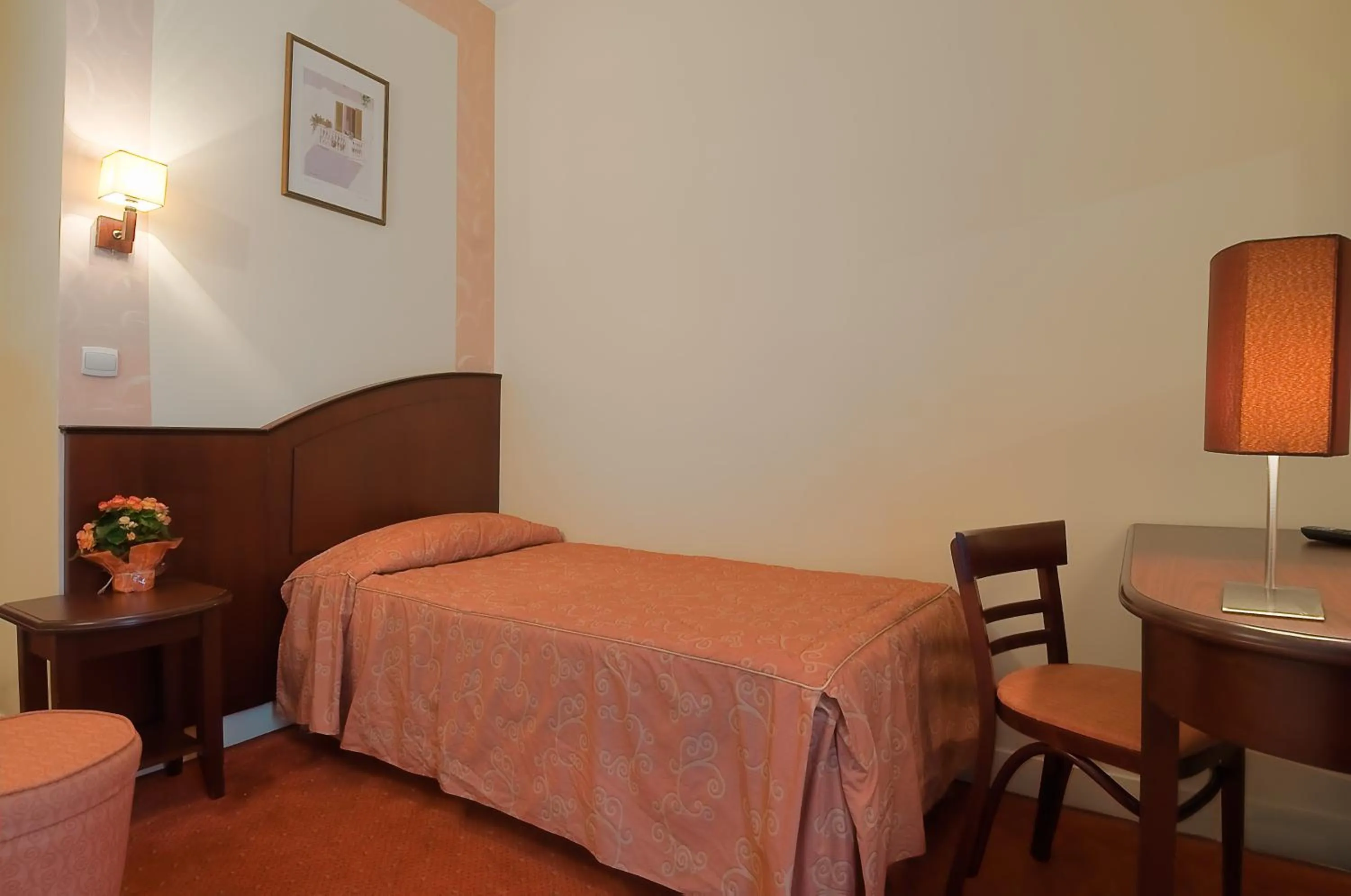 Bed in Hotel Le Faubourg Opera