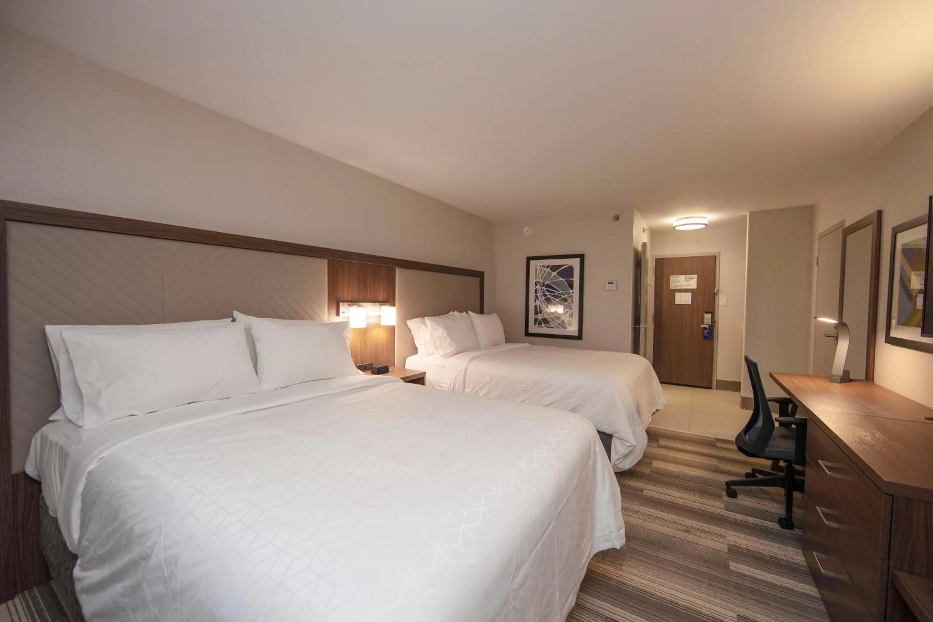 Photo of the whole room, Bed in Holiday Inn Express Athens - University Area by IHG