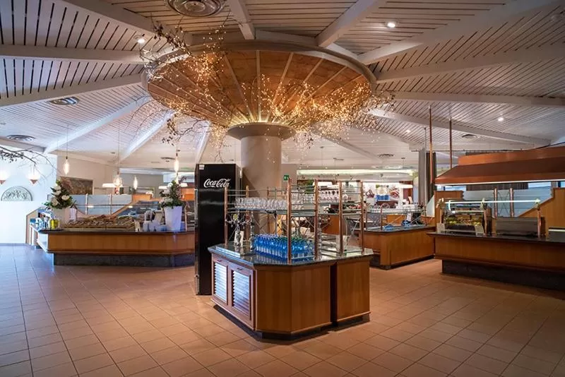 Restaurant/places to eat in Hotel Europa