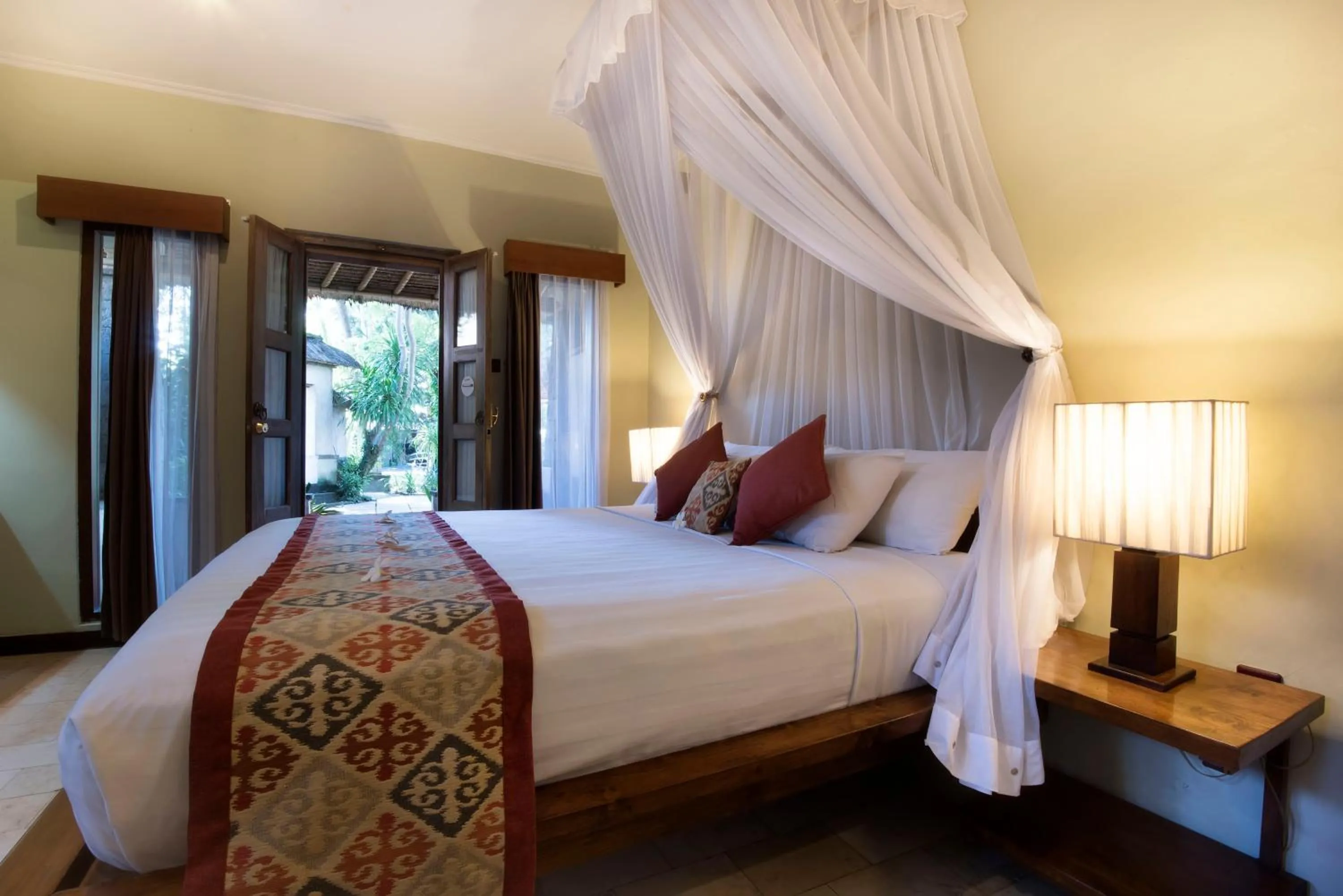 Bedroom, Bed in Villa Puri Ayu