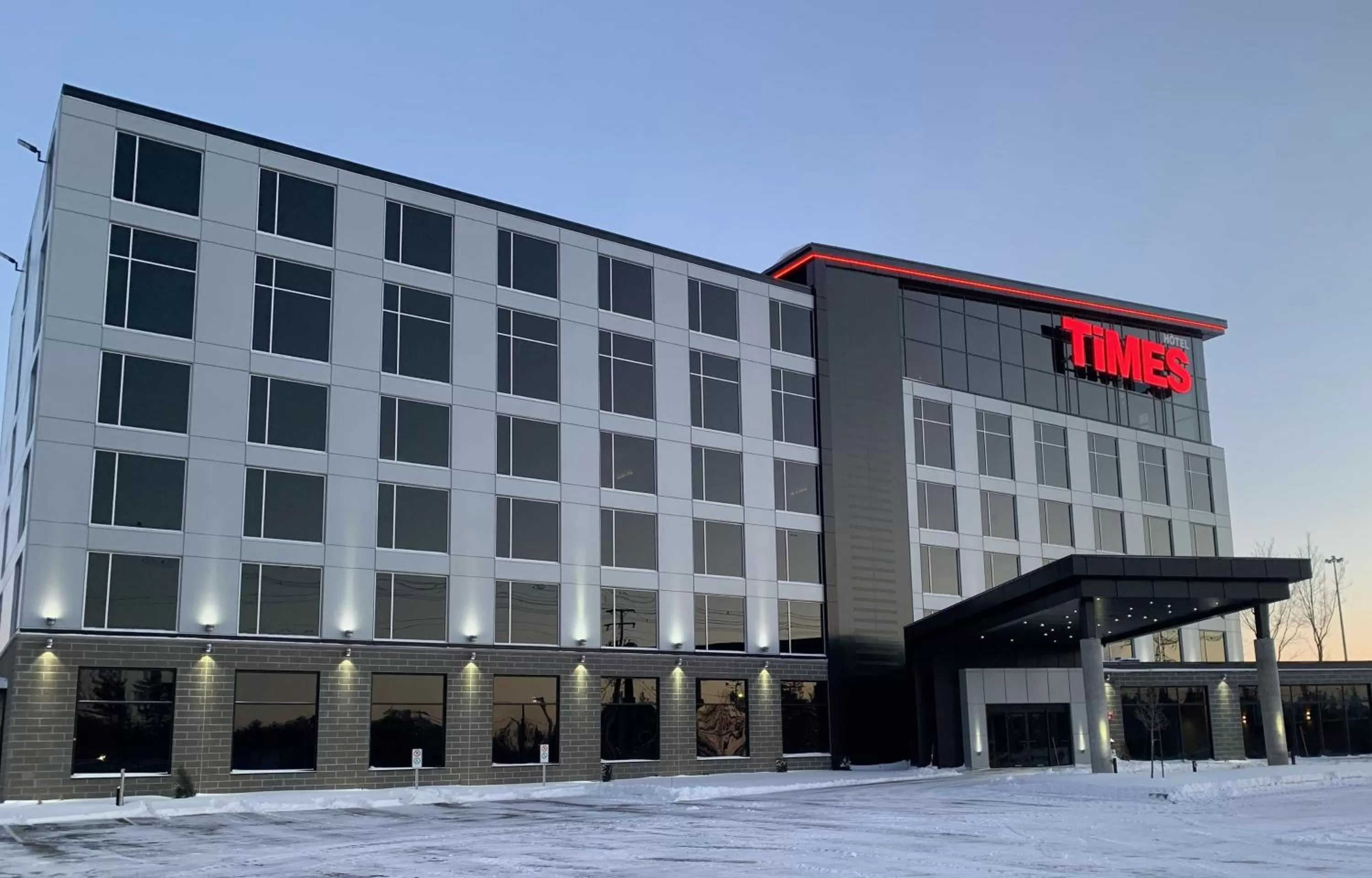 Property building in Grand Hotel TiMES Blainville-Mirabel