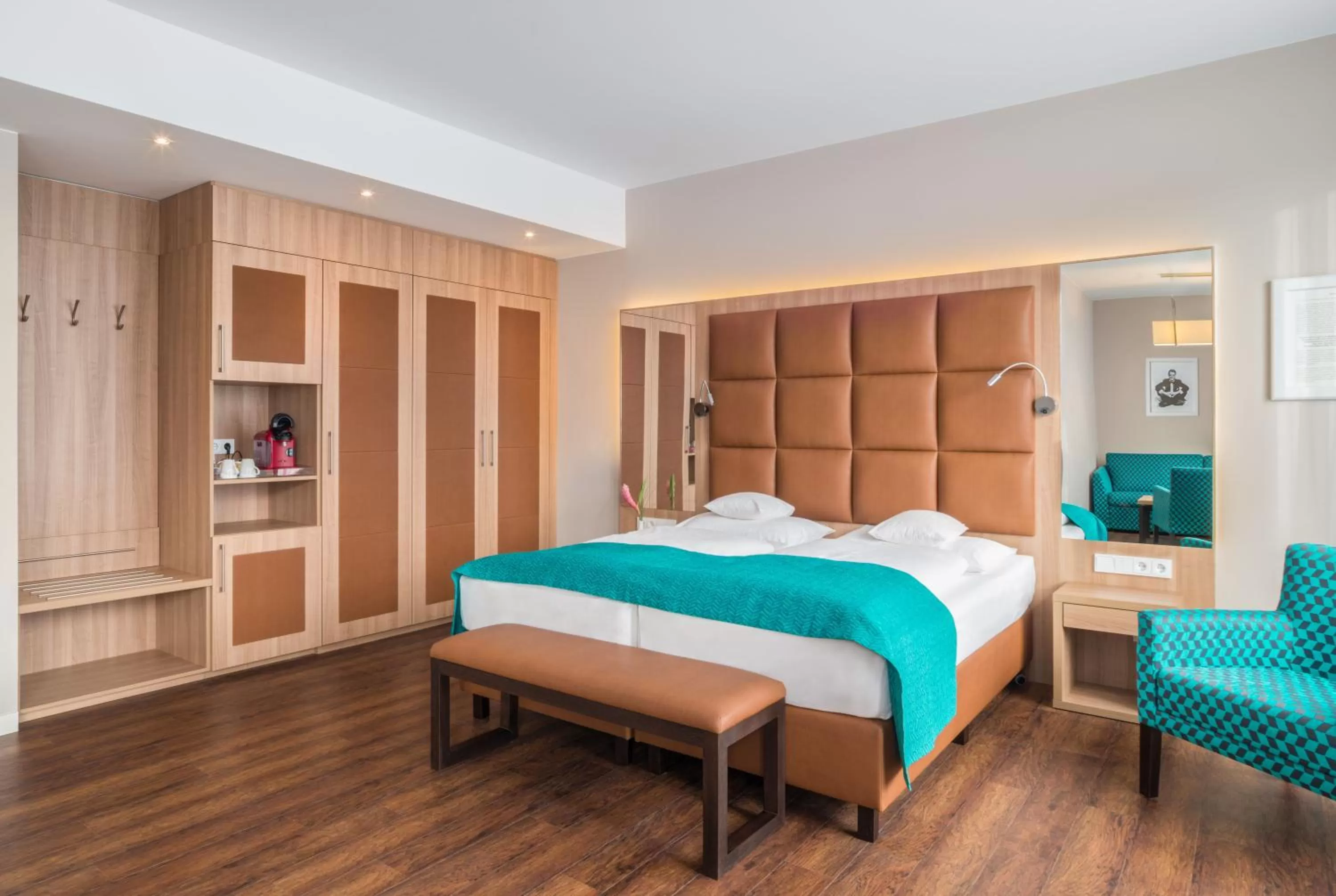 Living room, Bed in Hollywood Media Hotel am Kurfürstendamm