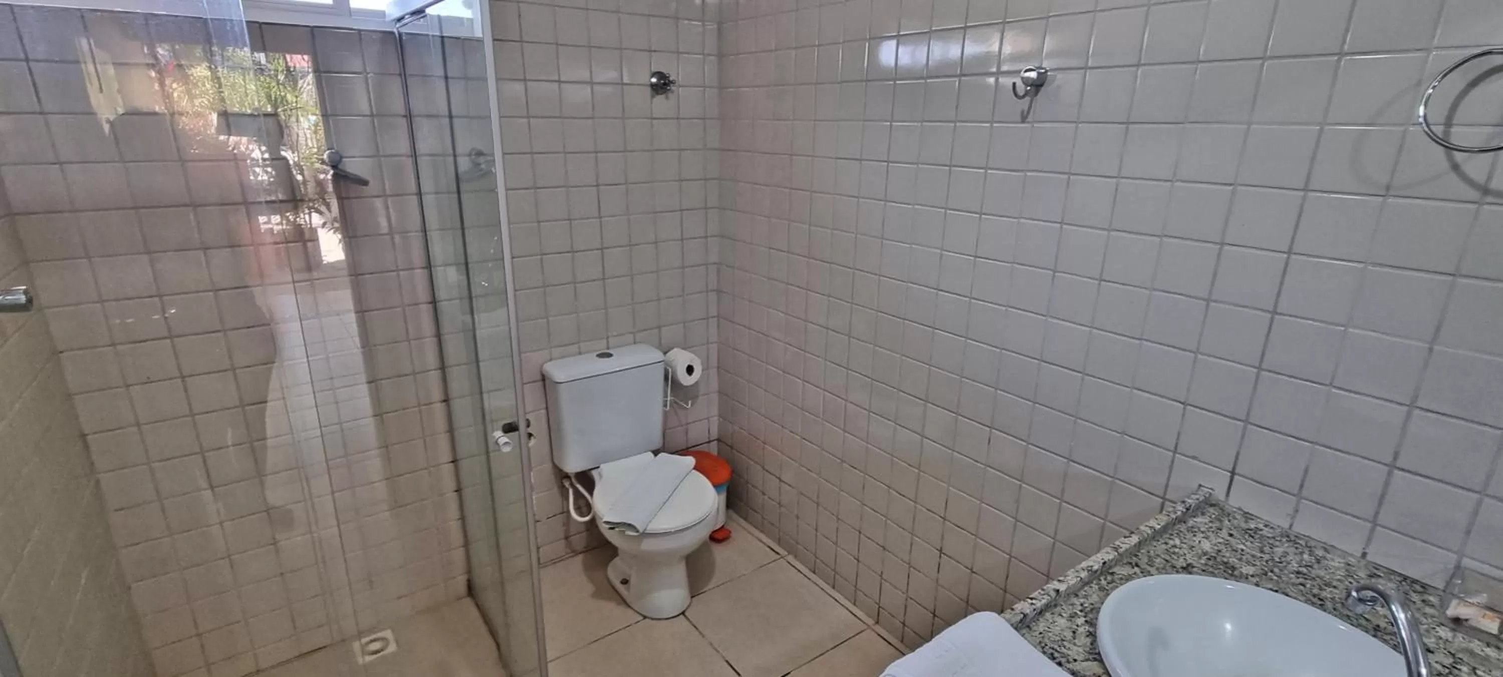 Shower in Arena Carneiros Hotel by AFT