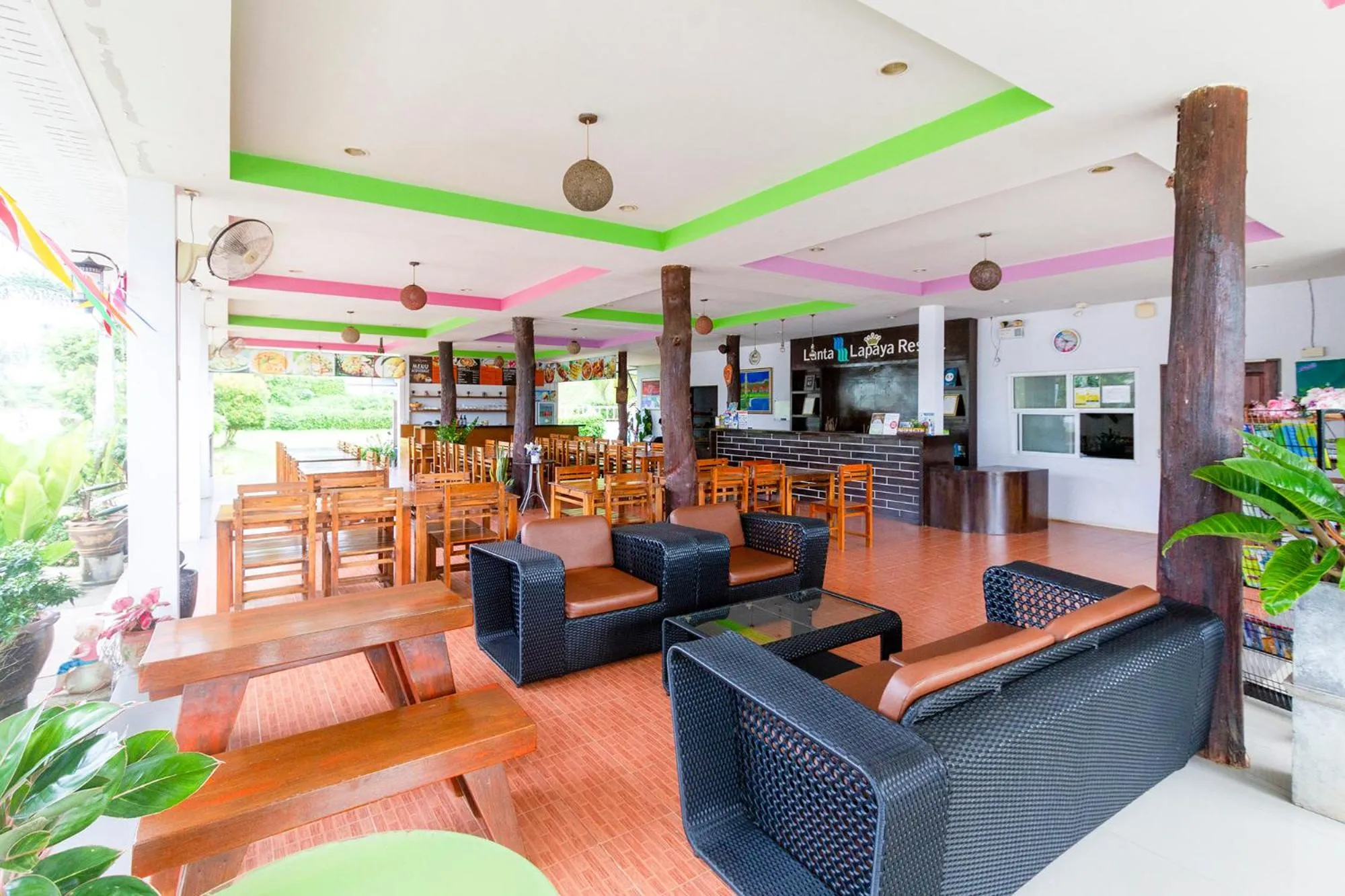 Restaurant/places to eat in Lanta Lapaya Resort