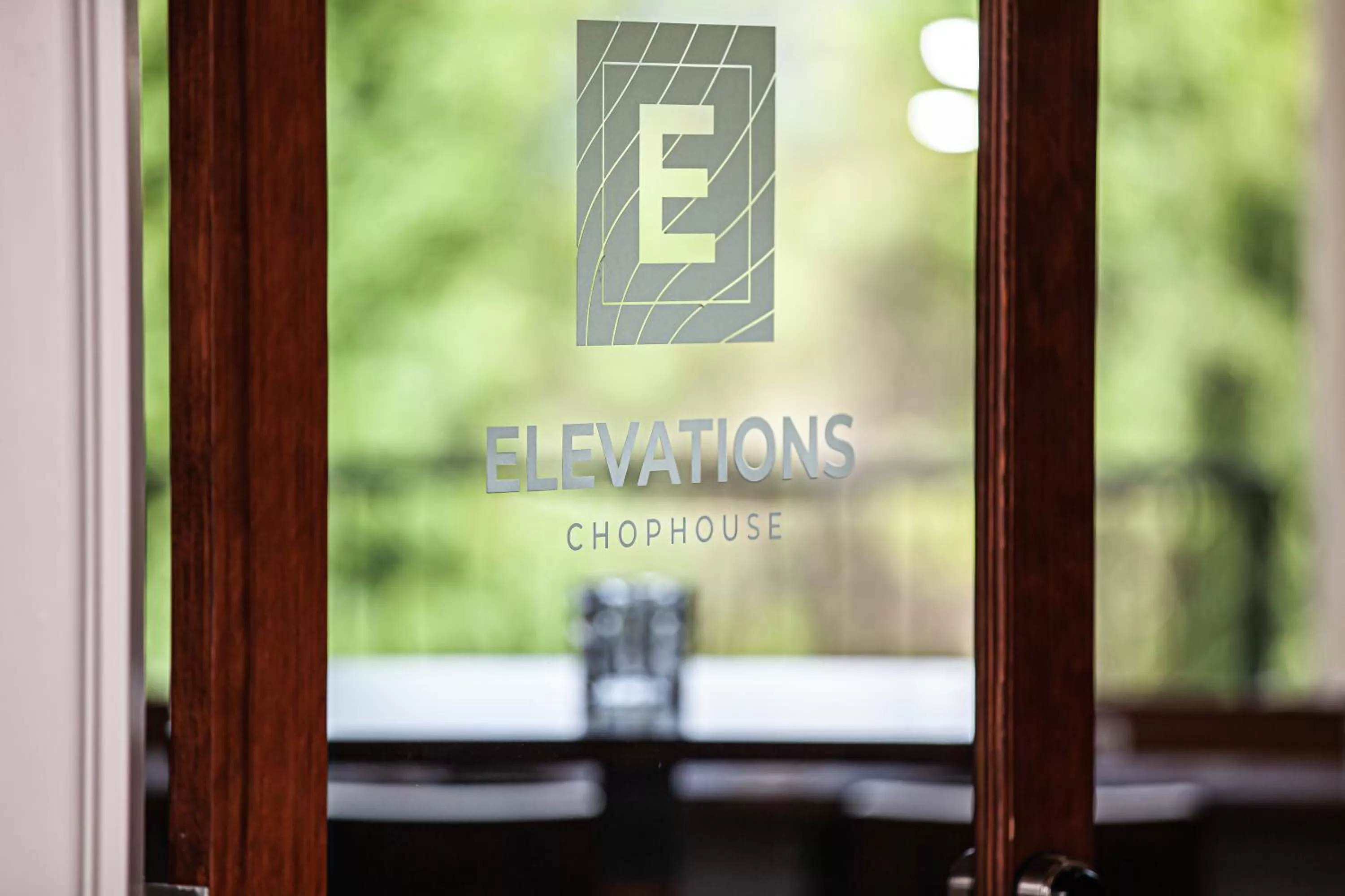 Restaurant/places to eat in SKYLARANNA Resort & SPA