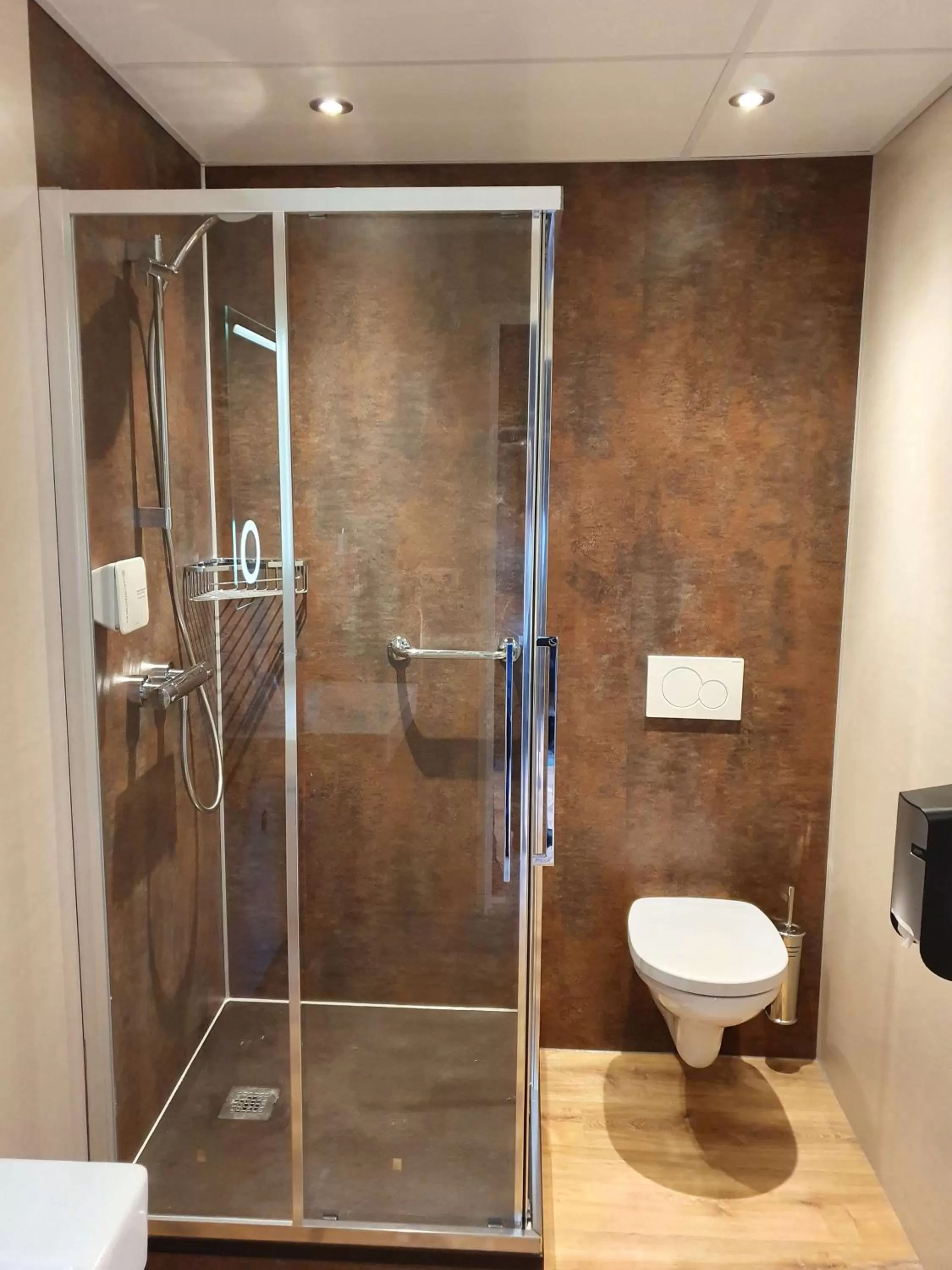 Shower in Best Western Hotel Slenaken