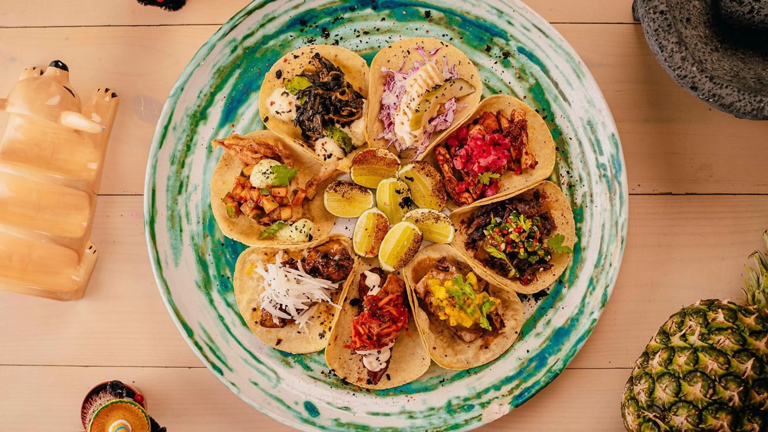 Restaurant/places to eat in Holiday Inn Express Dubai Safa Park by IHG